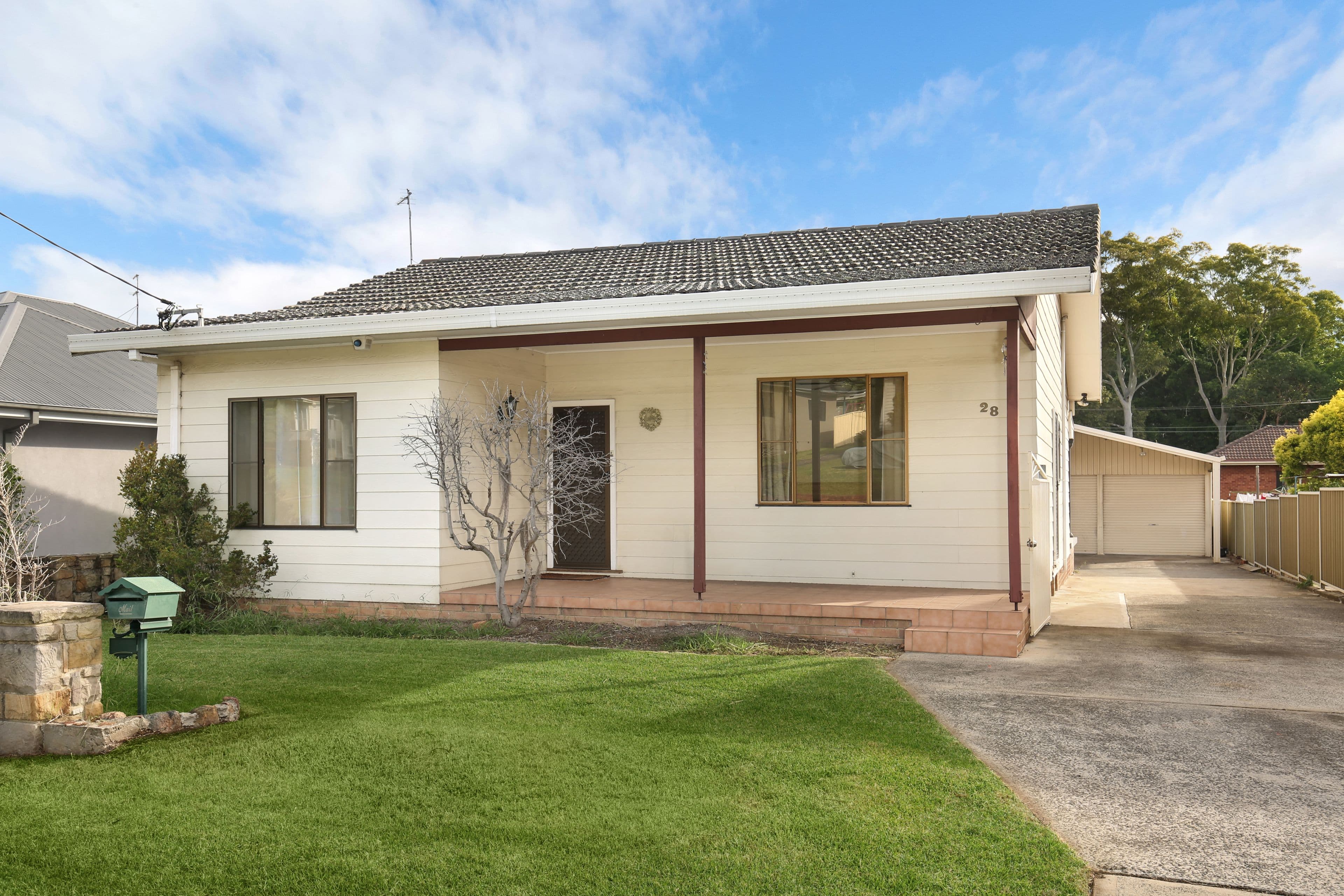 28 London Drive, West Wollongong - Image 1