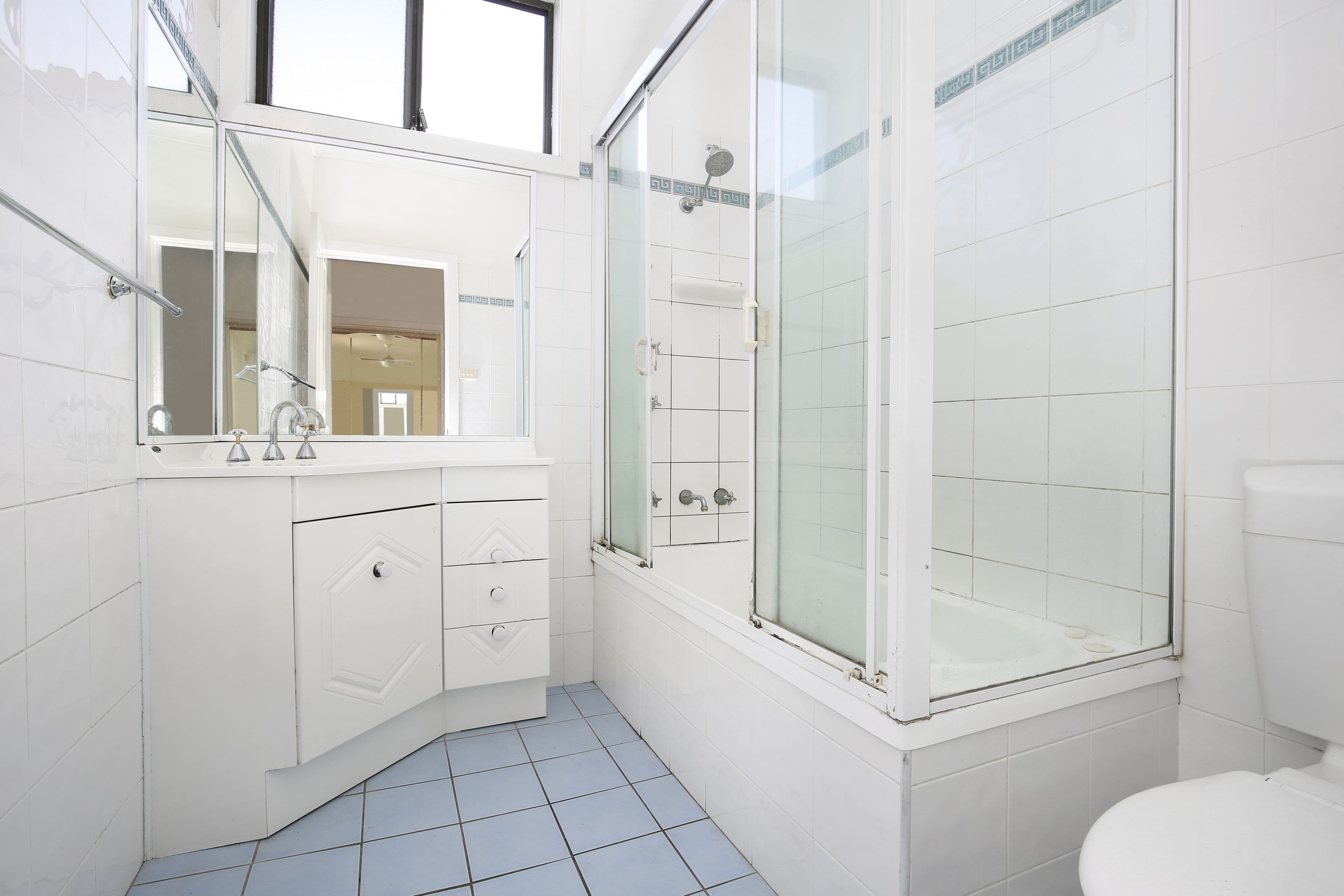 28 London Drive, West Wollongong - Thumbnail 6