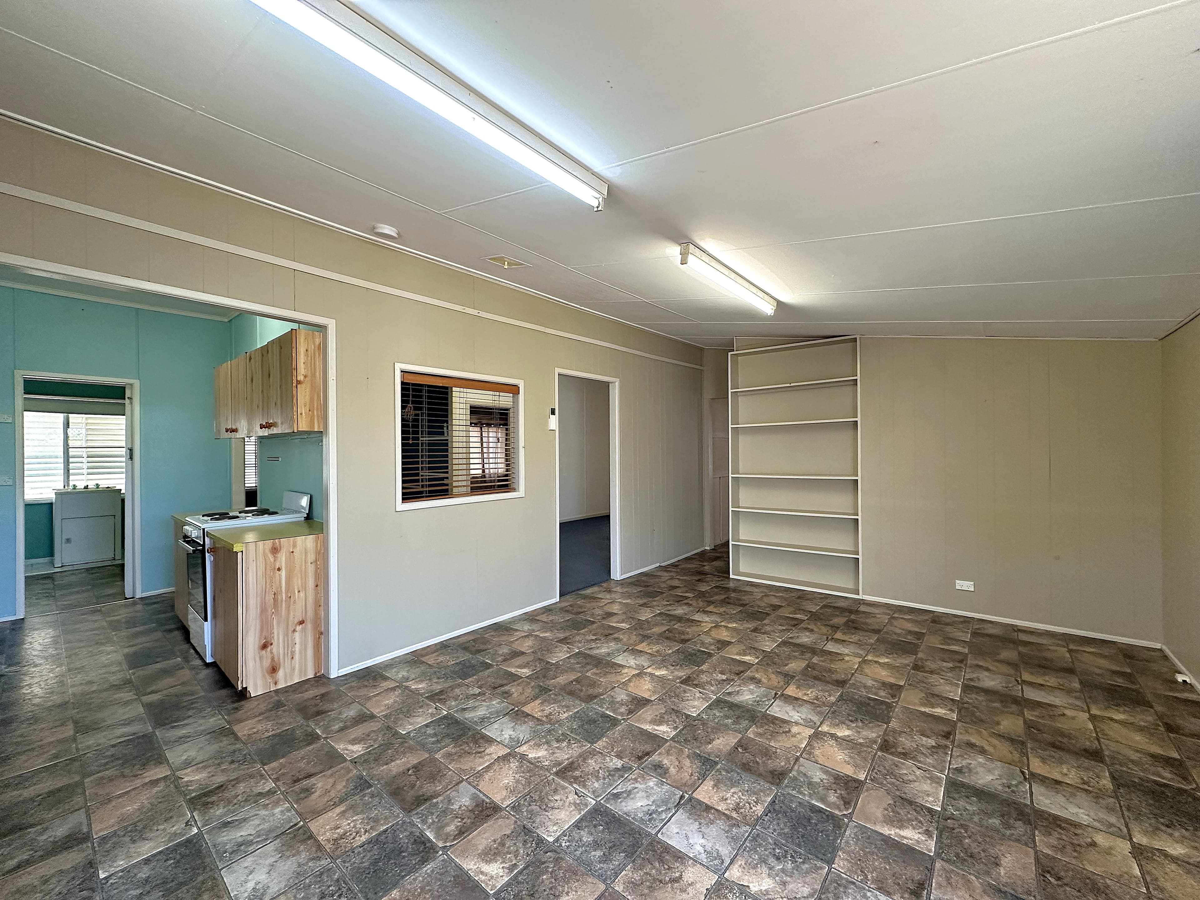 176 Kingfisher Street, Longreach QLD 4730, Longreach - Thumbnail 6