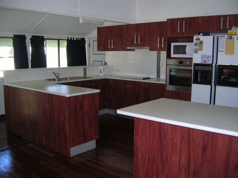 305 East Street, DEPOT HILL QLD 4700, Depot Hill - Thumbnail 2