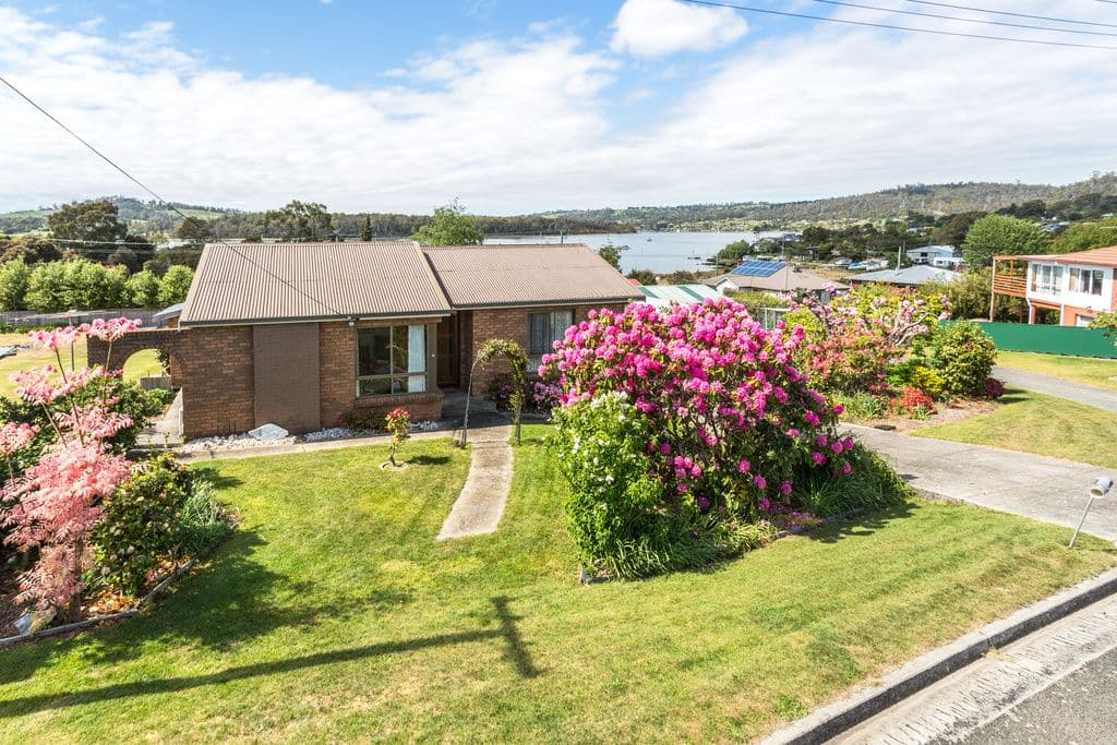 5 Taree Crescent, Gravelly Beach TAS 7276, Gravelly Beach - Image 1