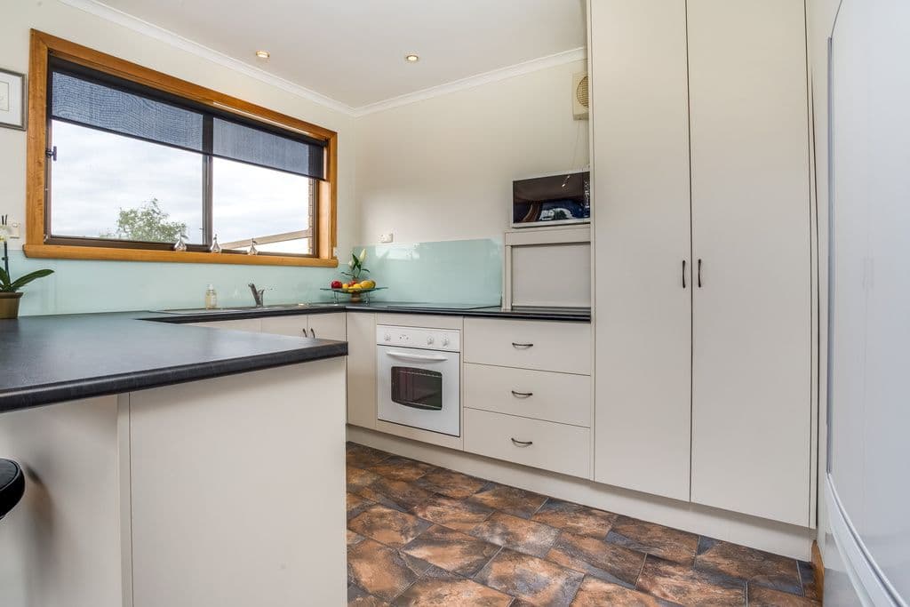 5 Taree Crescent, Gravelly Beach TAS 7276, Gravelly Beach - Thumbnail 5
