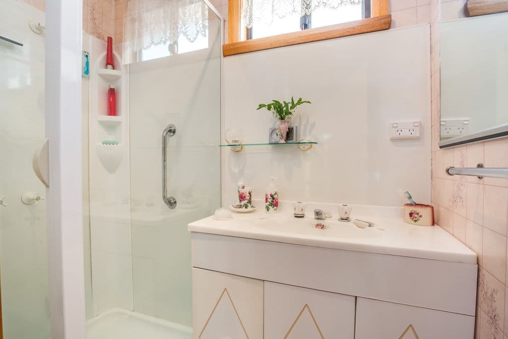5 Taree Crescent, Gravelly Beach TAS 7276, Gravelly Beach - Thumbnail 8