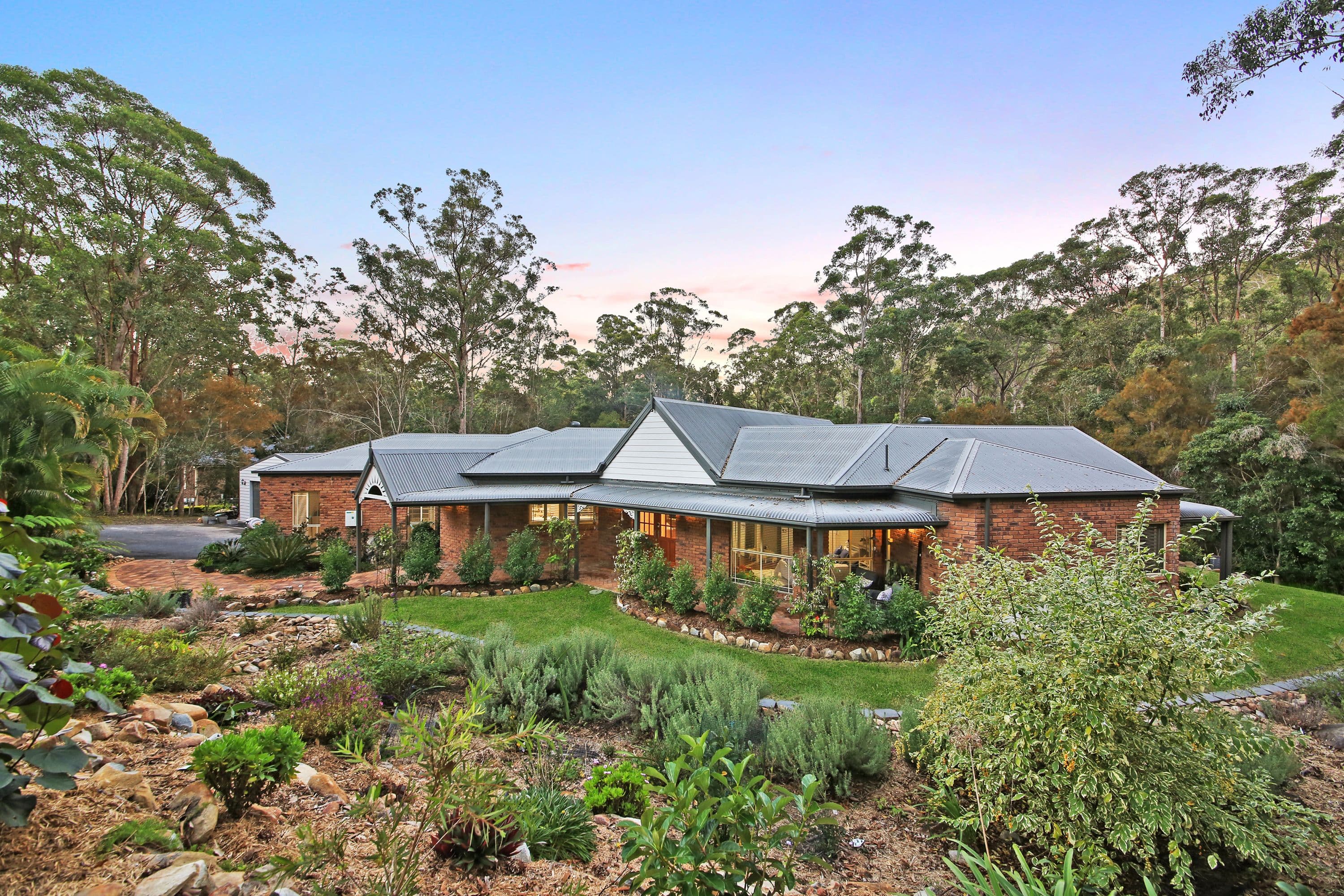 28 Lydford Close, Bonogin QLD 4213, Bonogin - Thumbnail 2