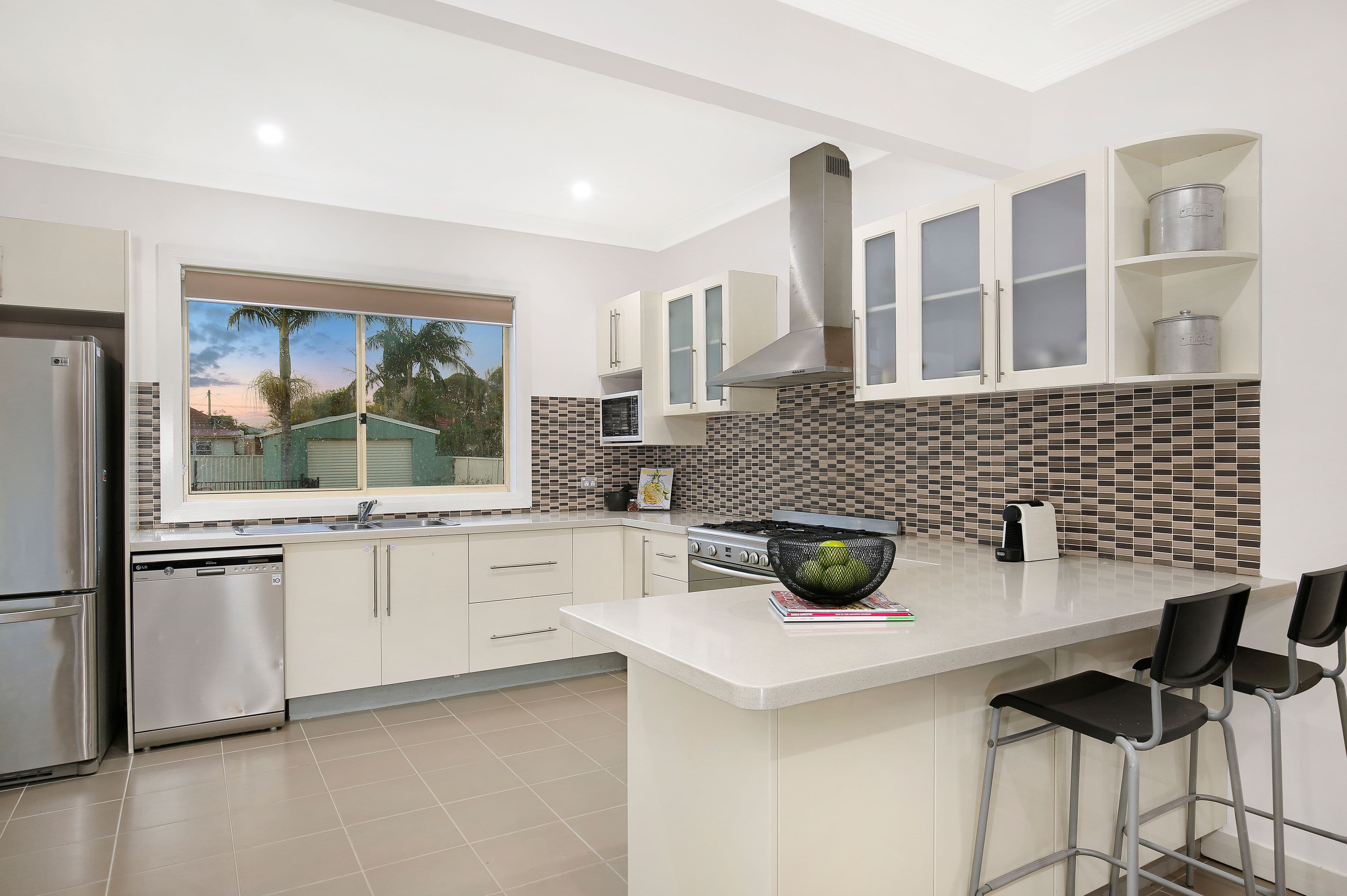 28 Norman Street, Fairy Meadow - Thumbnail 2