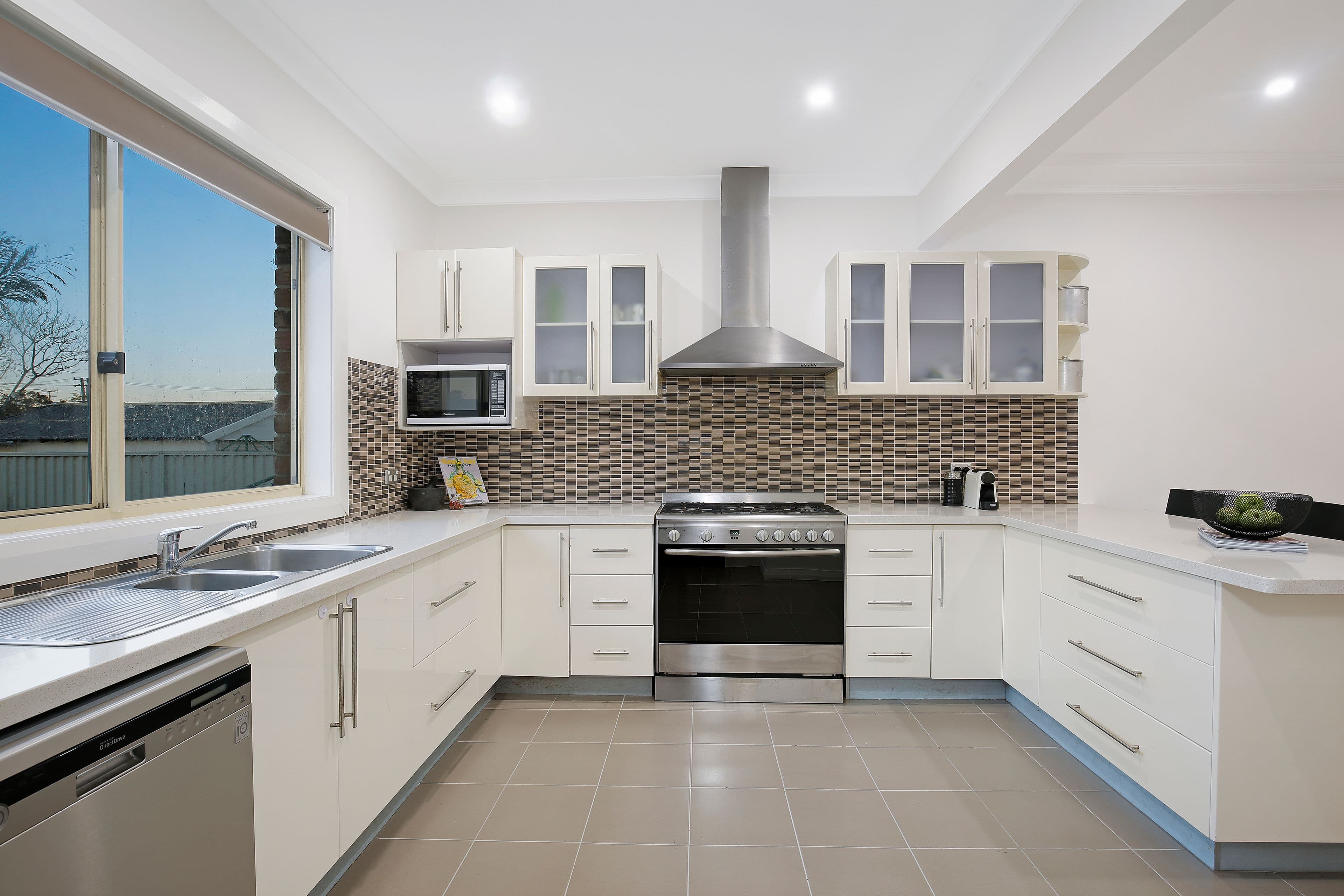 28 Norman Street, Fairy Meadow - Thumbnail 3