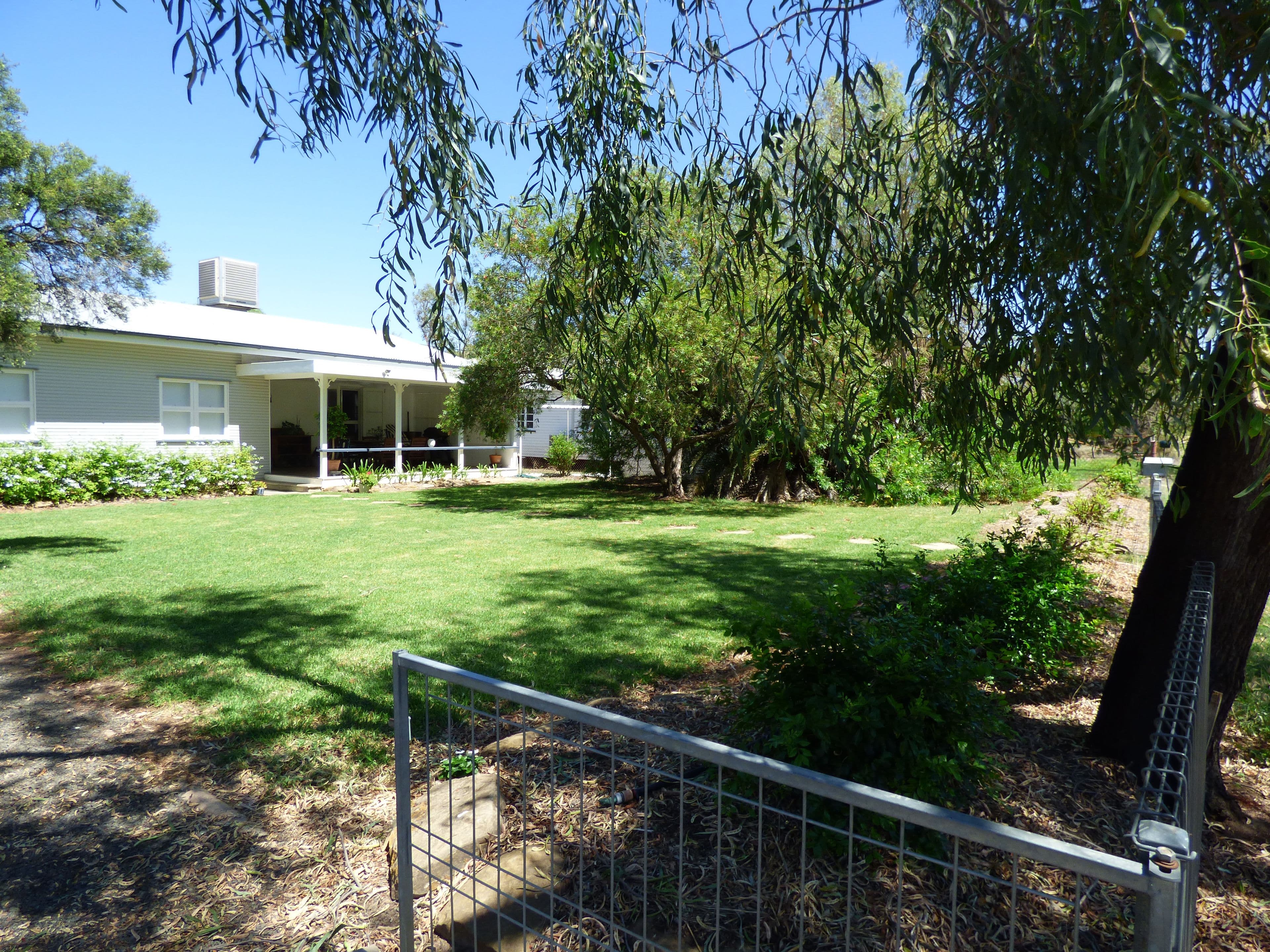 76 Northern Road, Roma QLD 4455, Roma - Thumbnail 3