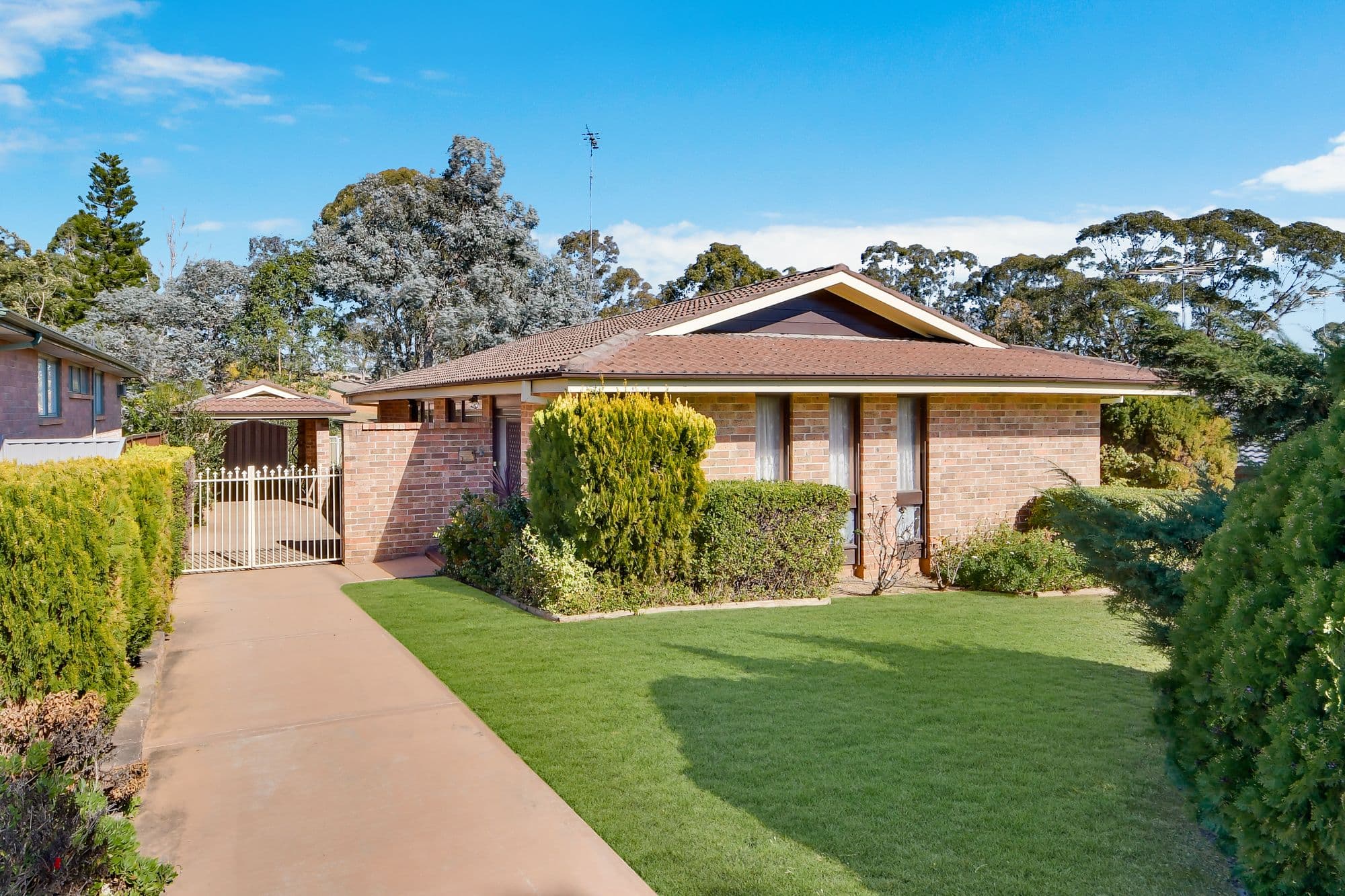 42 Throsby Way, Ambarvale - Image 1