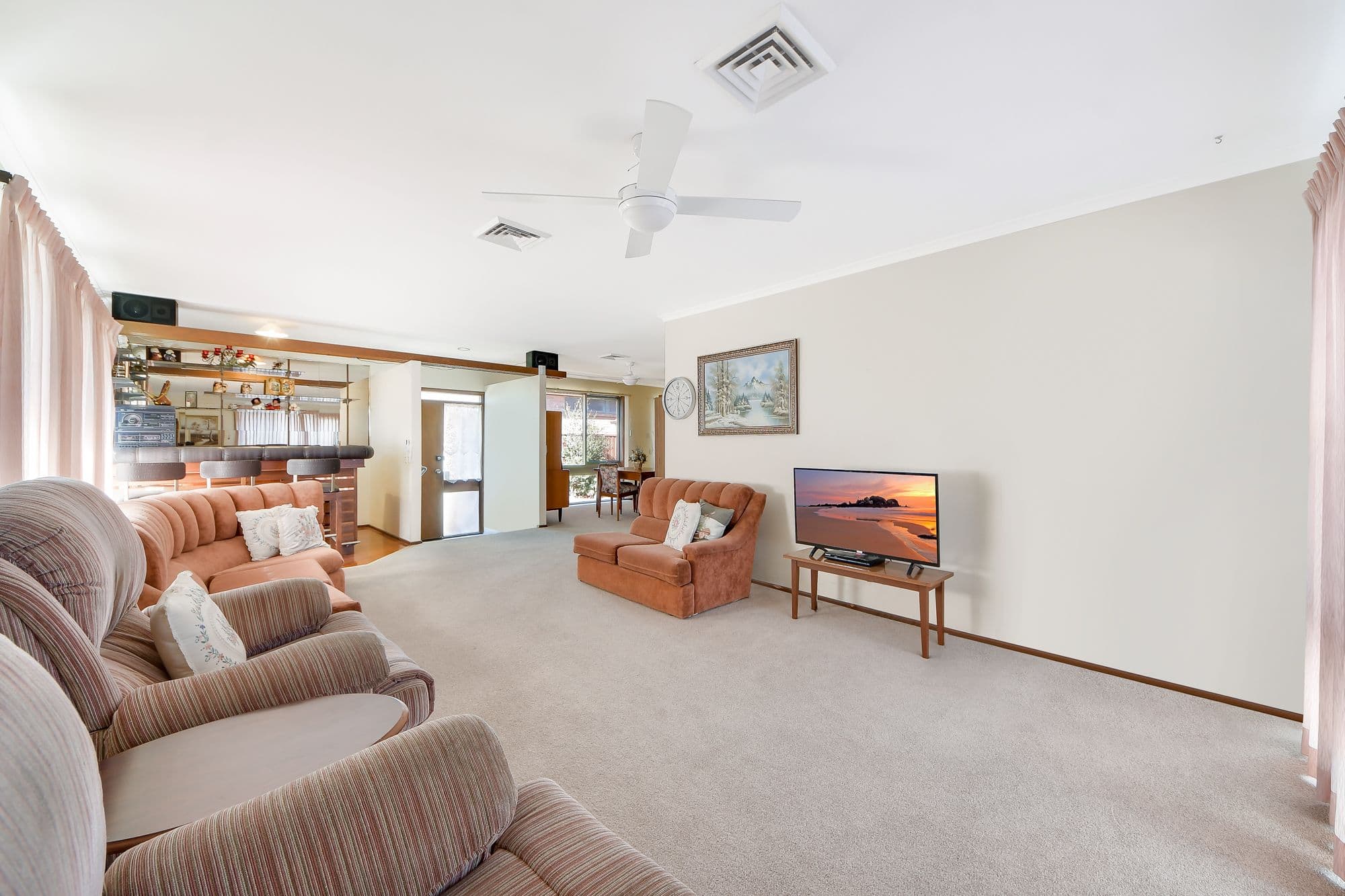 42 Throsby Way, Ambarvale - Thumbnail 2