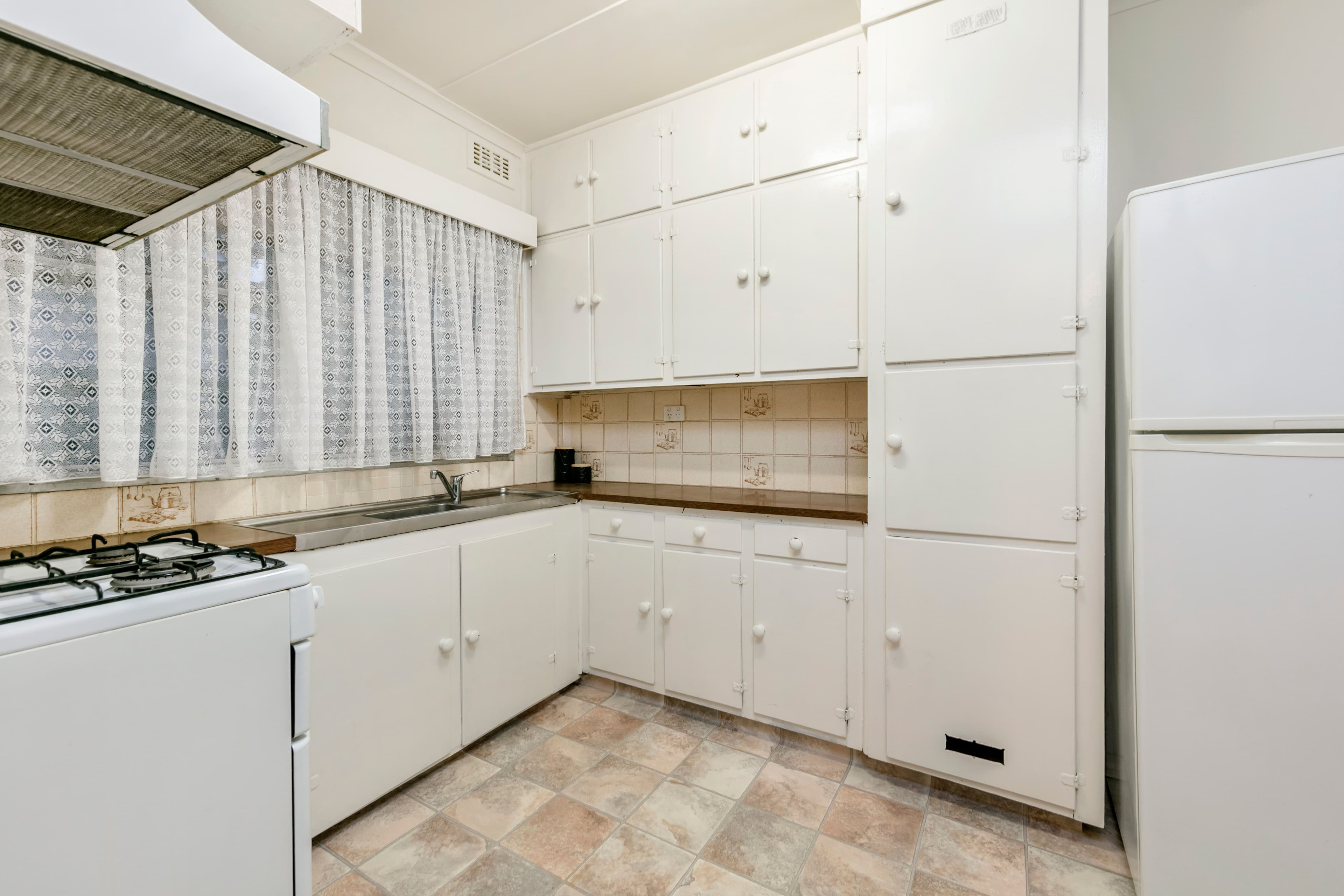 17 Mahogany Avenue, Frankston North VIC 3200, Frankston North - Thumbnail 2