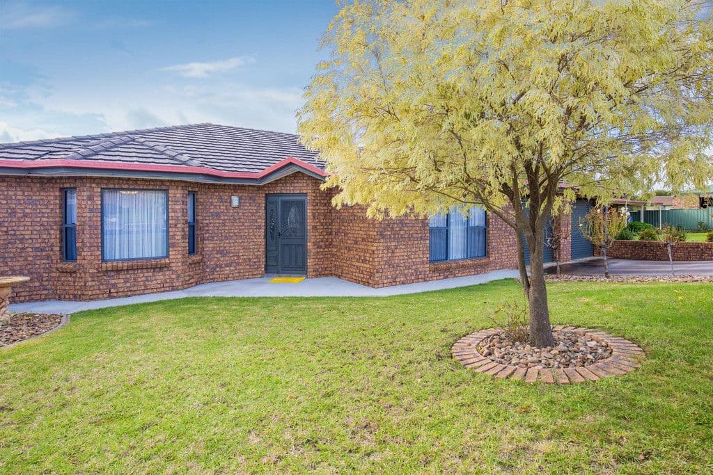 11 Kywong Court, Mount Gambier SA 5290, Mount Gambier - Thumbnail 2