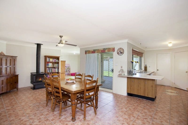 39 Ann Street, WALLALONG NSW 2320, Wallalong - Thumbnail 4