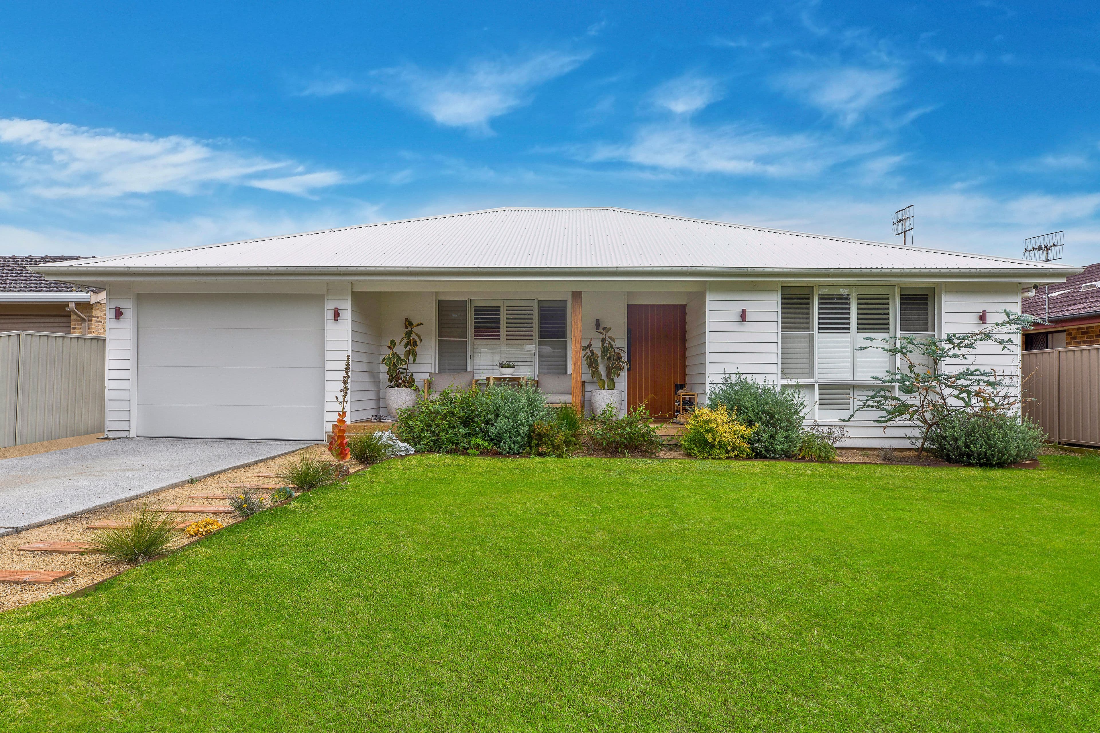 37 Murrumbidgee Crescent, Bateau Bay NSW 2261, Bateau Bay - Image 1