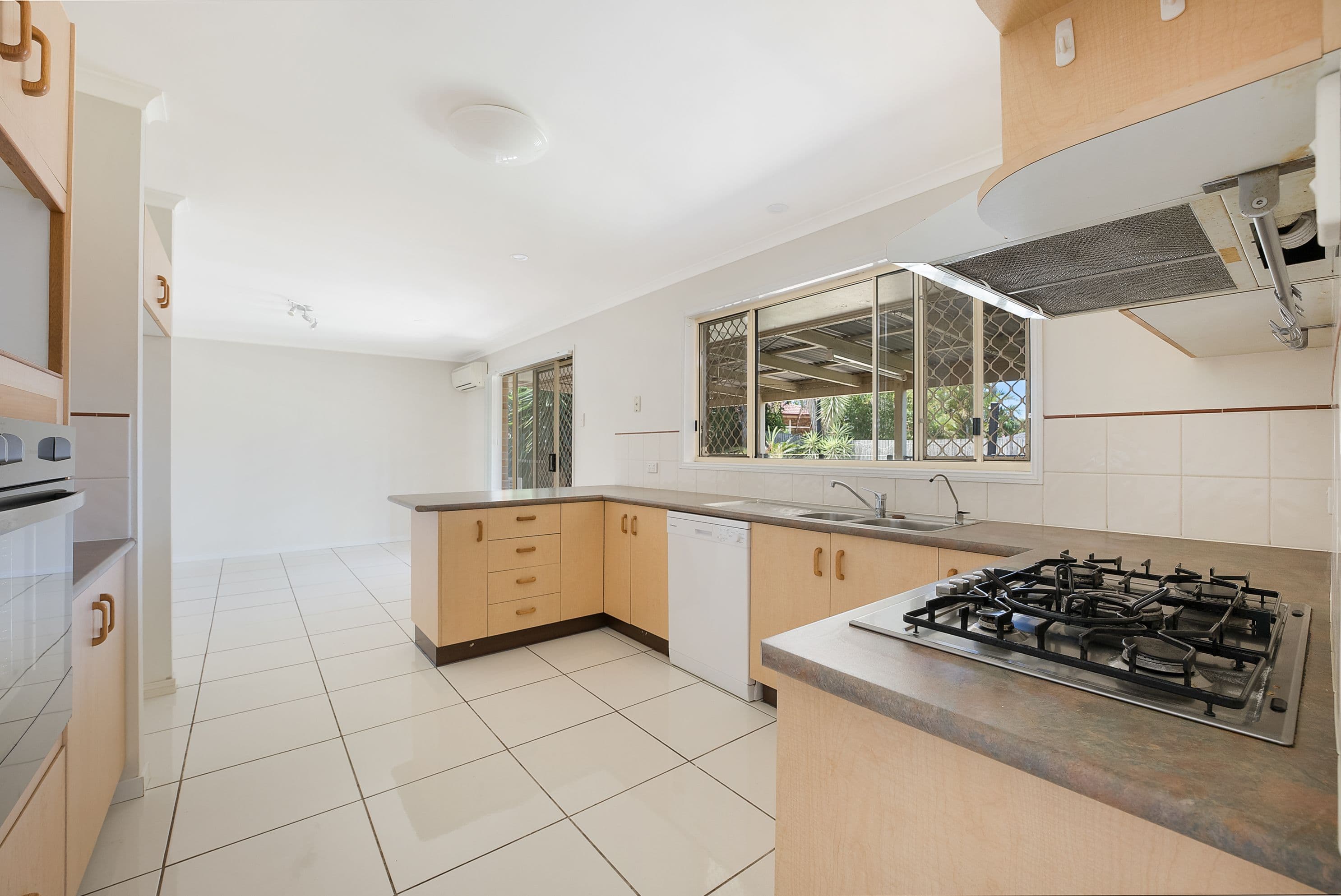 10 Cammeray Place, Mango Hill QLD 4509, Mango Hill - Thumbnail 3