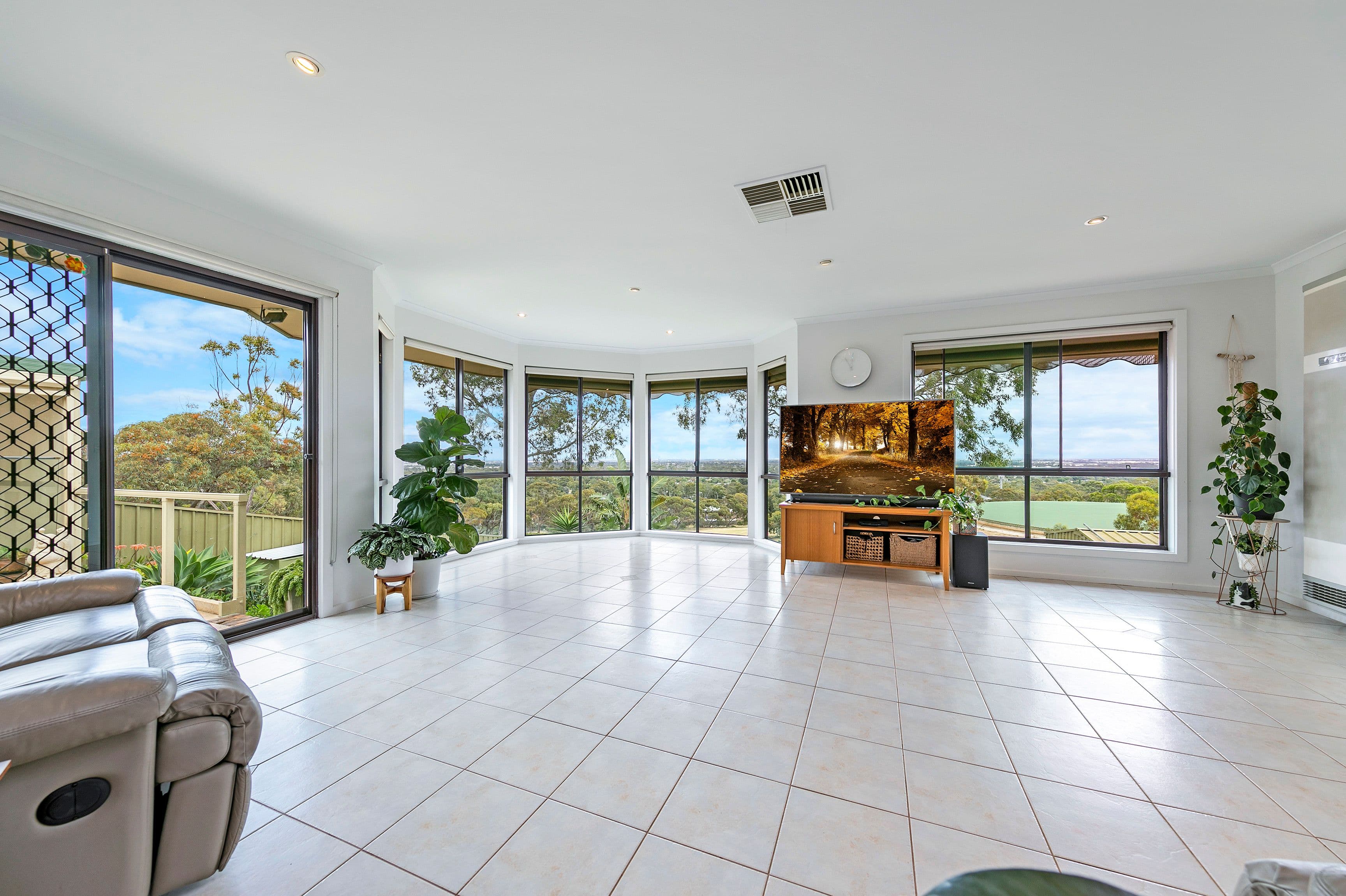 12 Grandview Drive, Hillbank SA 5112, Hillbank - Thumbnail 2