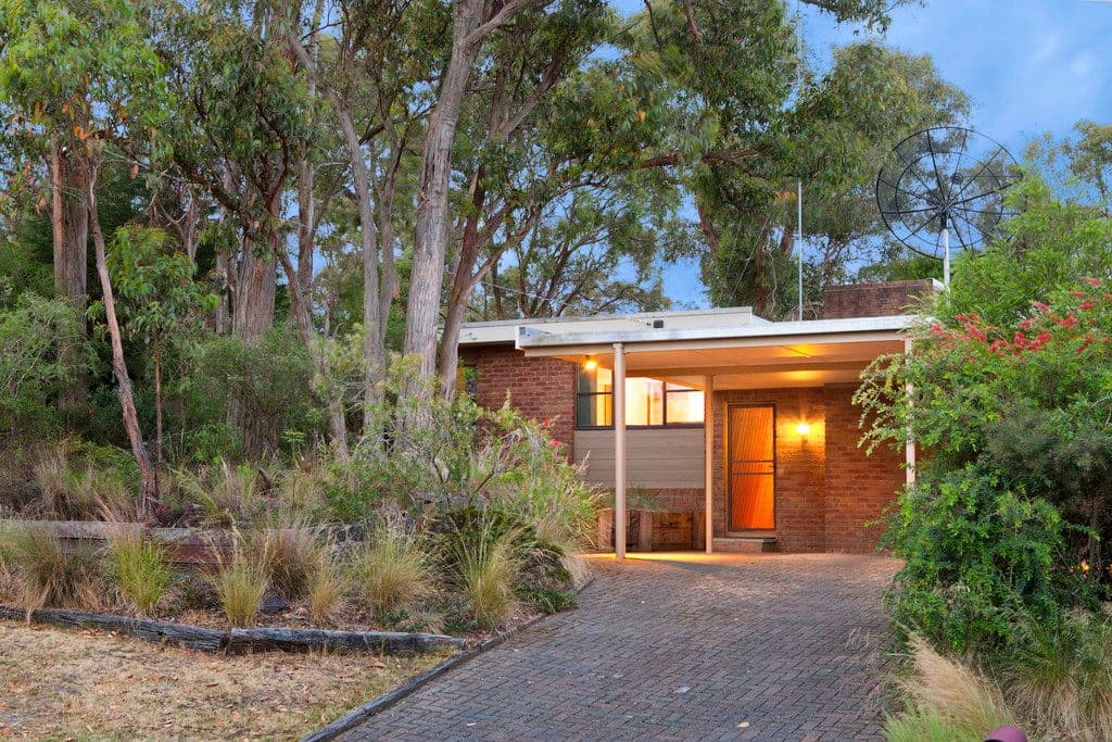 10 Hale Avenue, Mount Clear VIC 3350, Mount Clear - Thumbnail 2