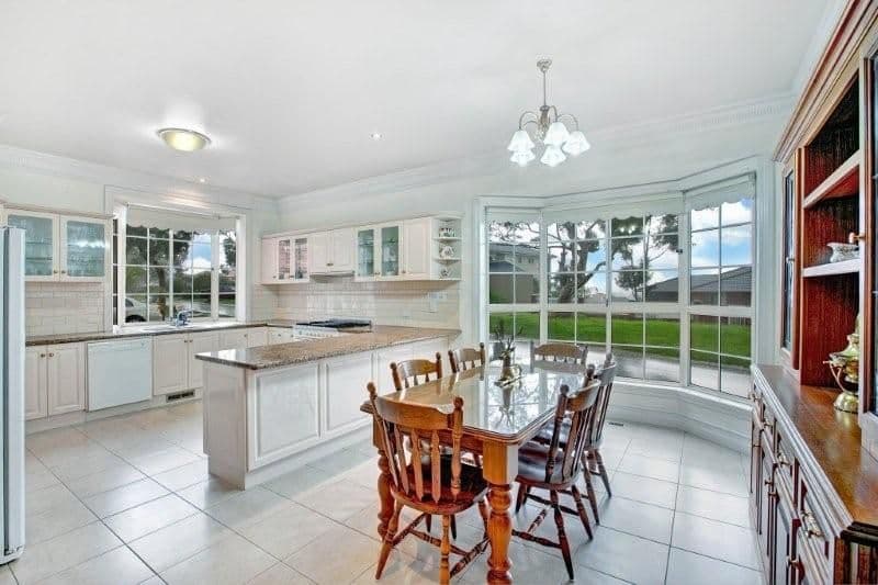 16 Pickersgill Crescent, ROXBURGH PARK VIC 3064, Roxburgh Park - Thumbnail 2