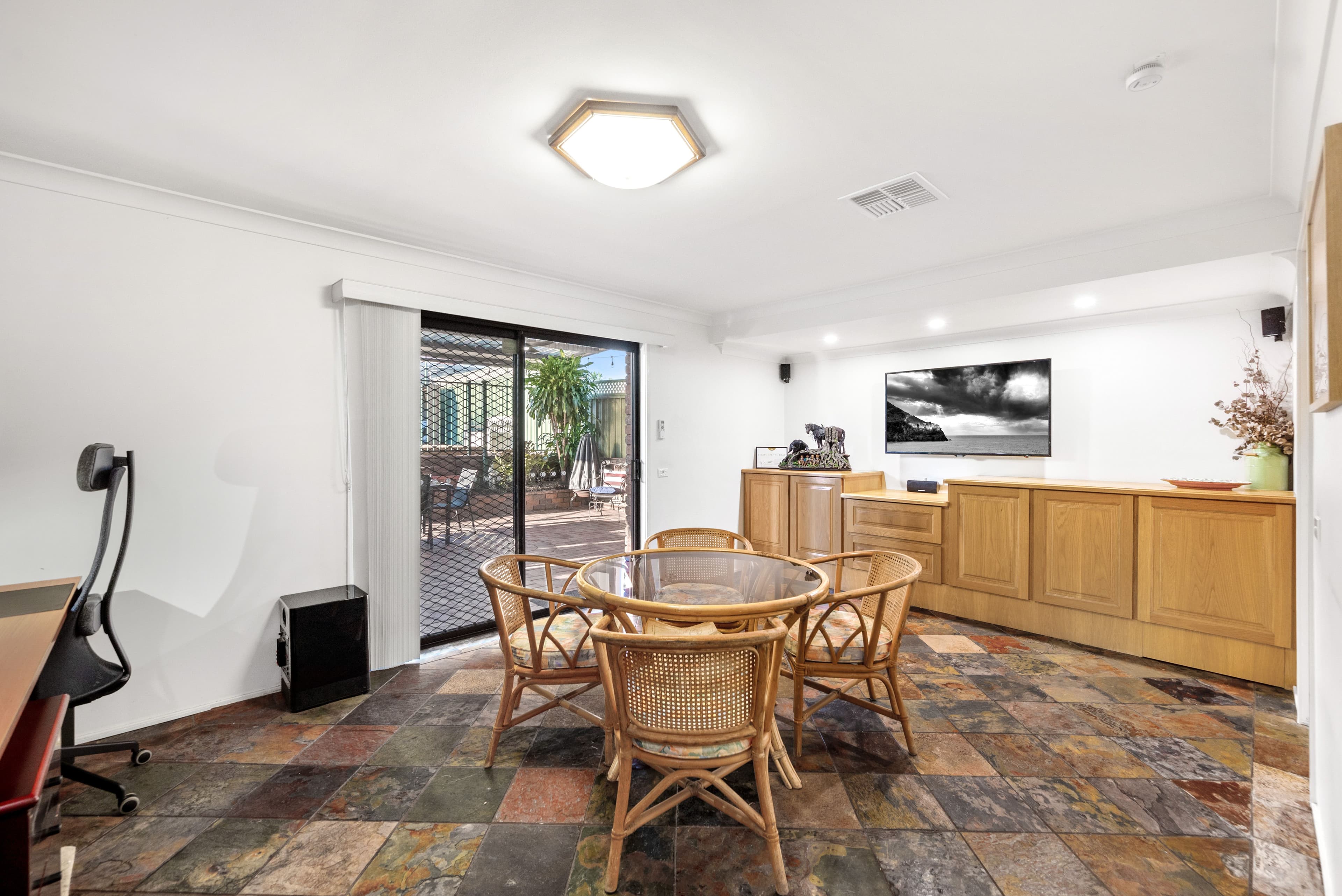 61 Trobriand Crescent, Glenfield NSW 2167, Glenfield - Thumbnail 4