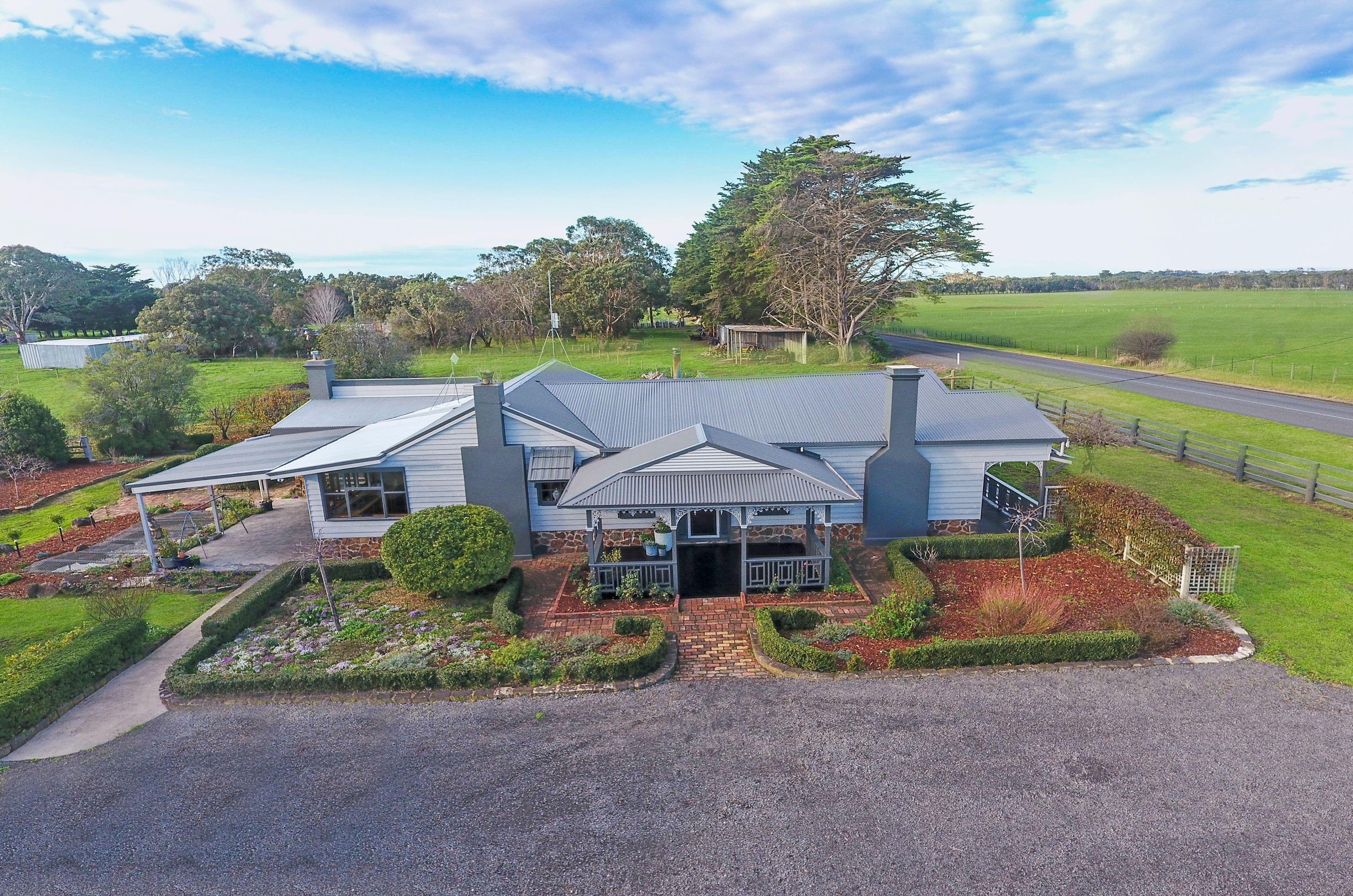 225 Hughs Road, Wangoom VIC 3279, Wangoom - Thumbnail 2