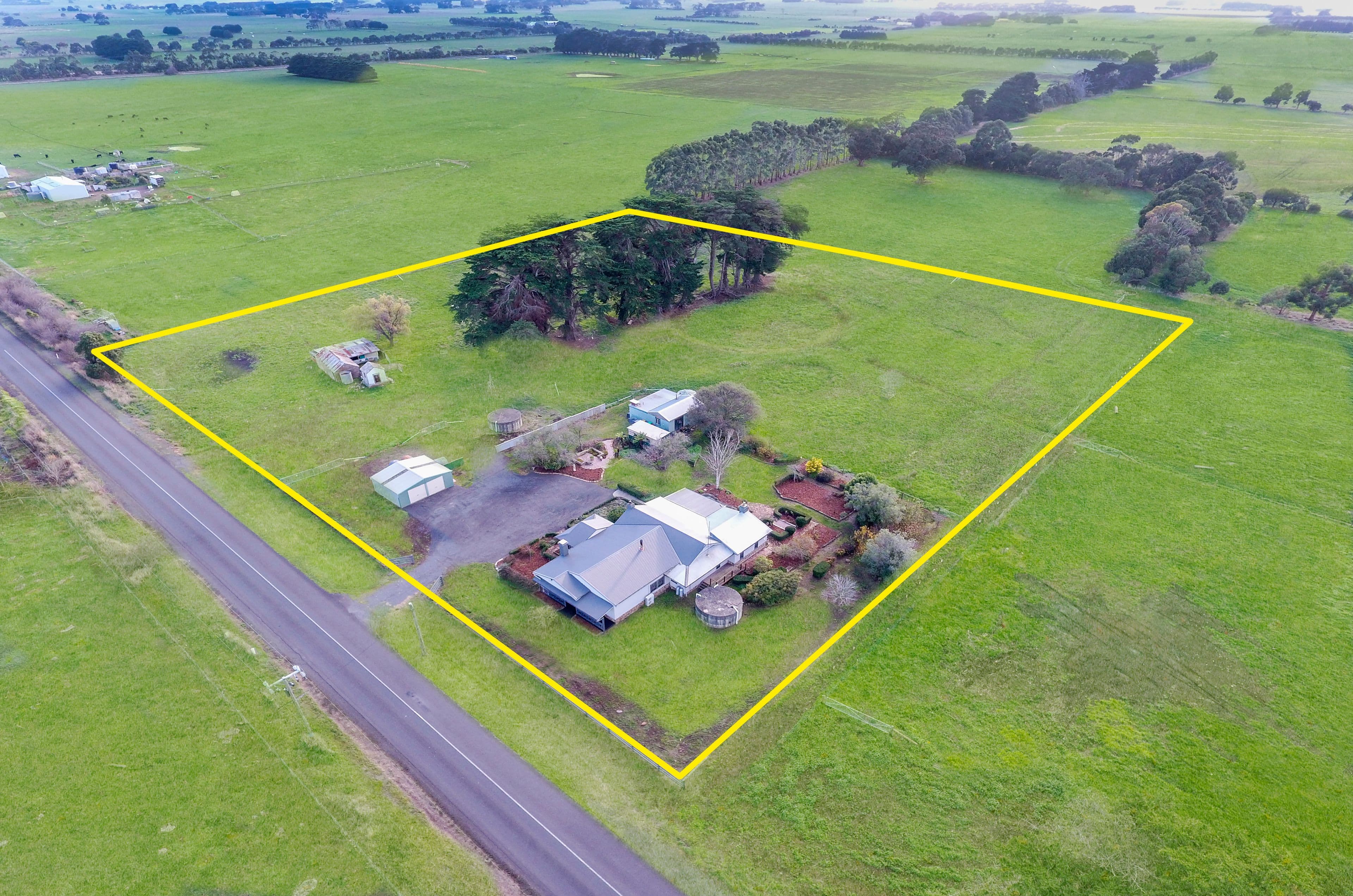225 Hughs Road, Wangoom VIC 3279, Wangoom - Thumbnail 3