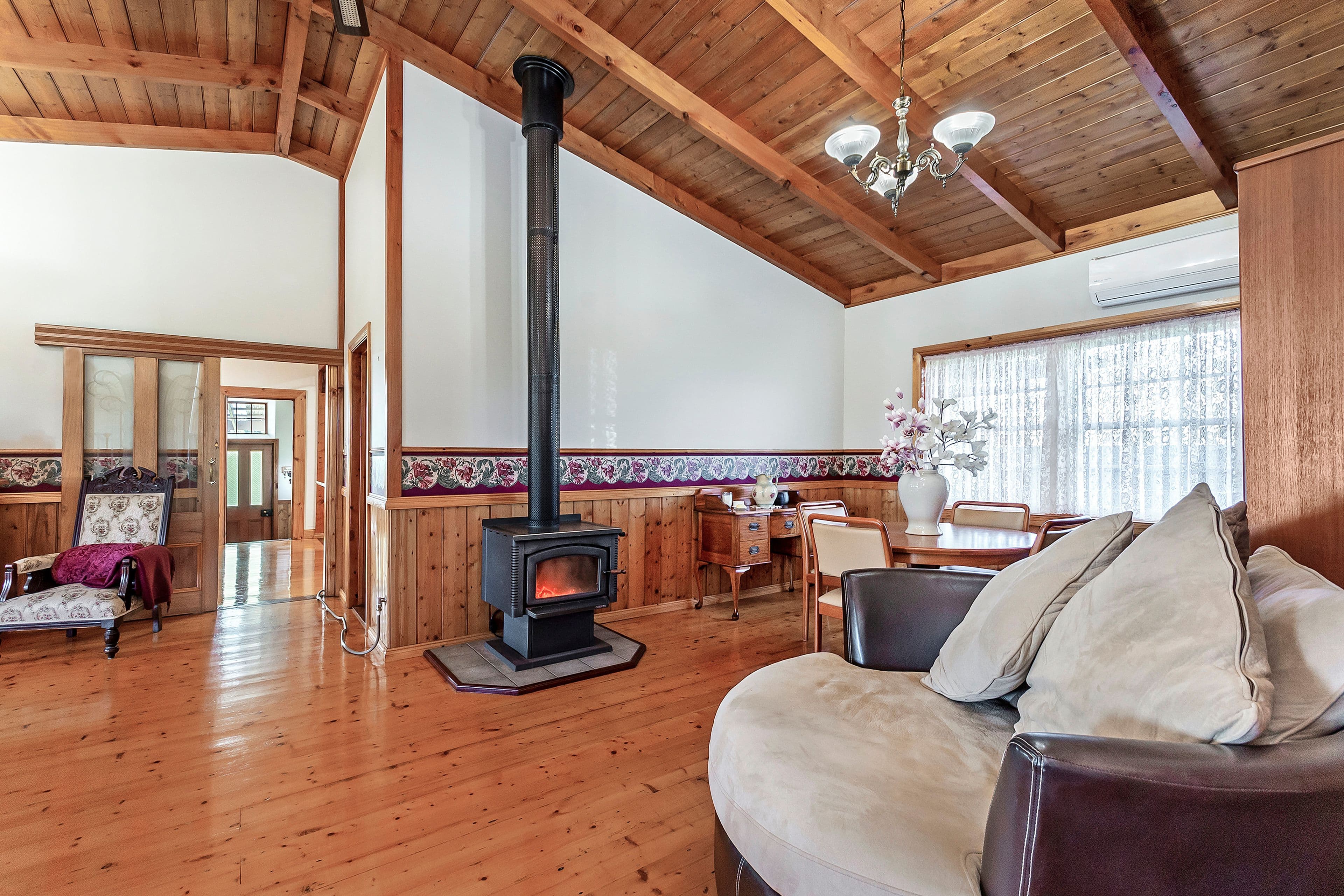 225 Hughs Road, Wangoom VIC 3279, Wangoom - Thumbnail 4