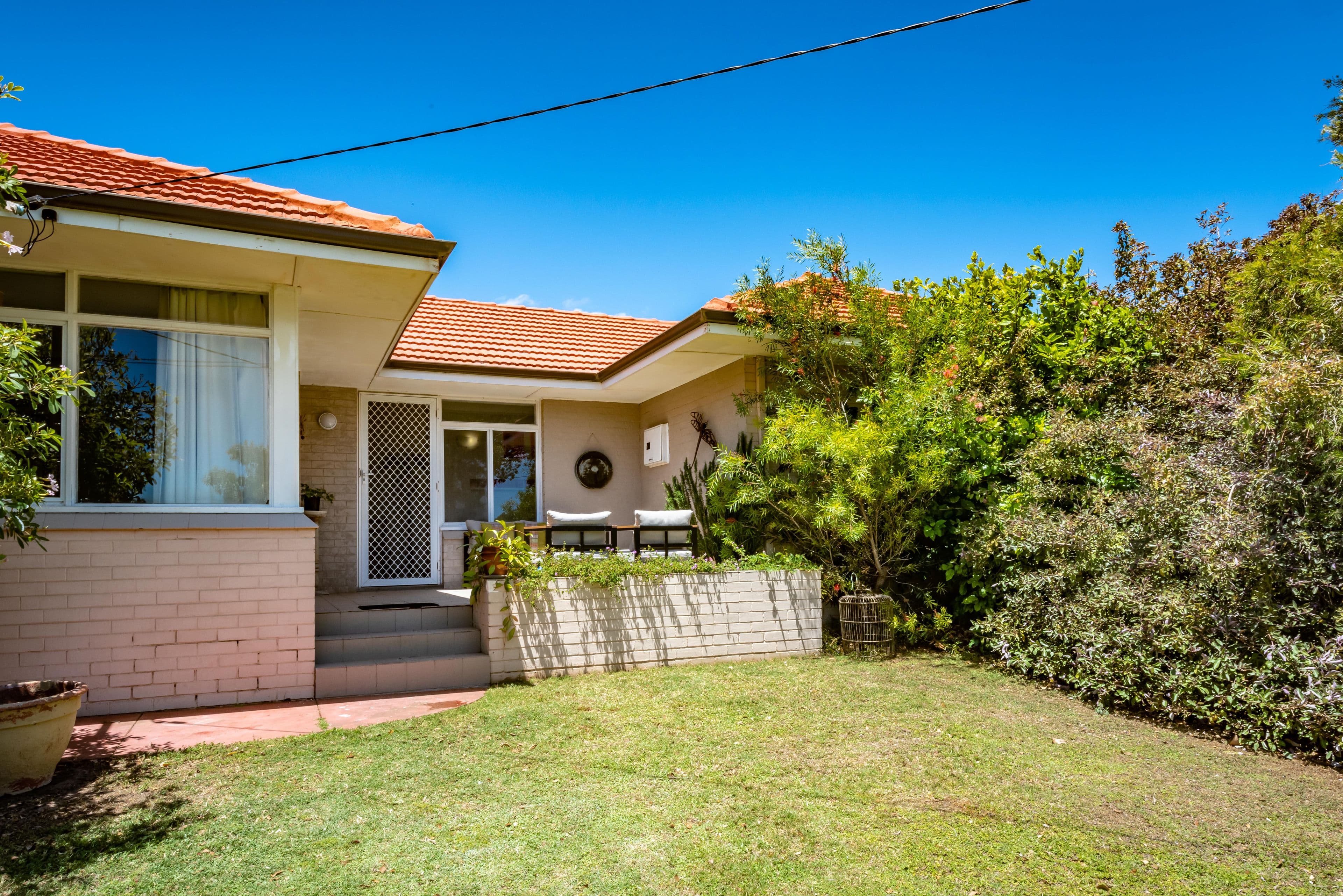 65 Francis Street, Geraldton WA 6530, Beachlands - Thumbnail 2