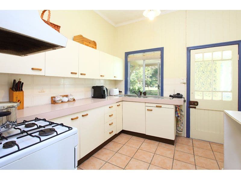 12 Gunner Street, KEDRON QLD 4031, Kedron - Thumbnail 5