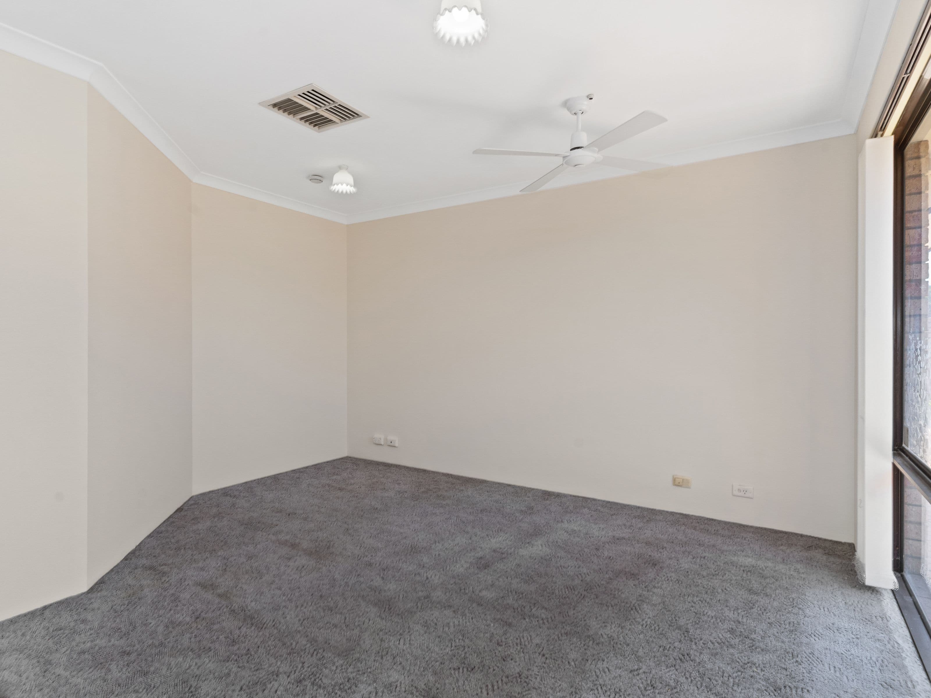 21 Doust Street, Cannington WA 6107, Cannington - Thumbnail 3