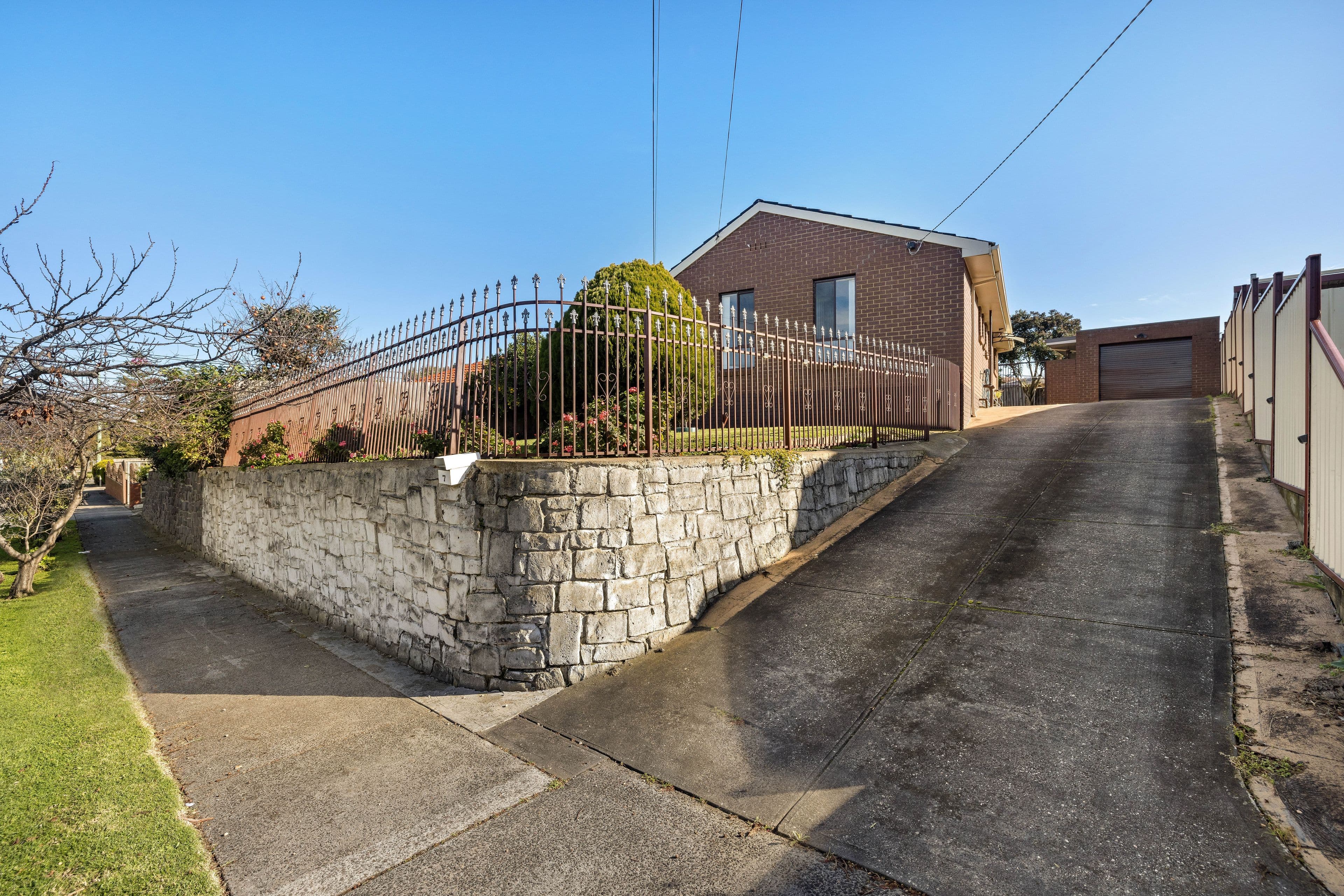 7 Cooma Street, Broadmeadows VIC 3047, Broadmeadows - Thumbnail 2