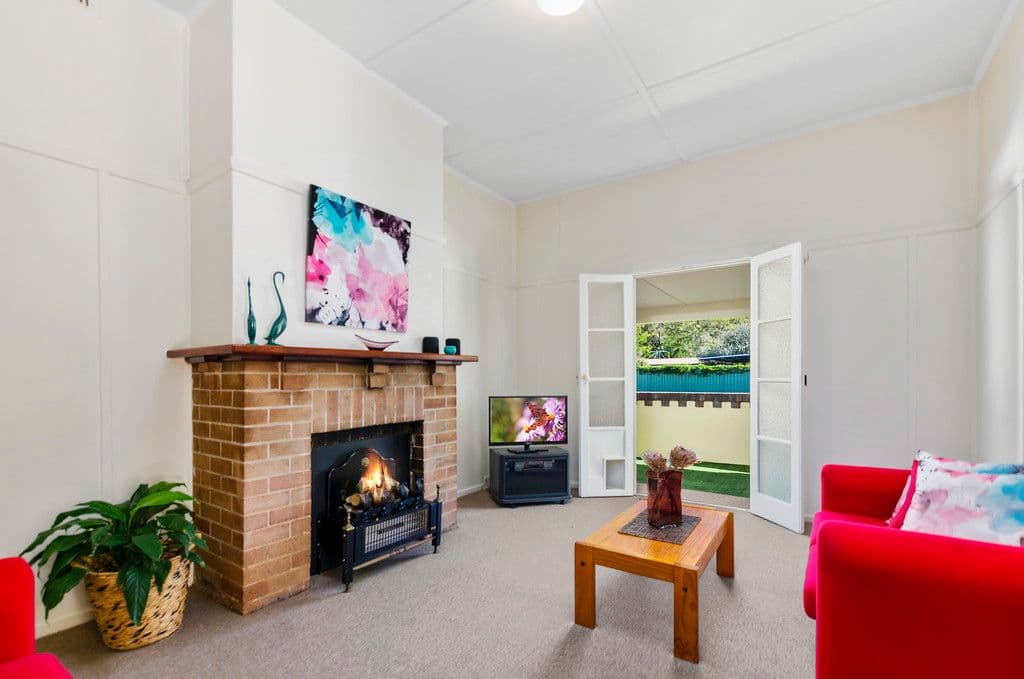 28 Hewitts Avenue, Thirroul - Thumbnail 2