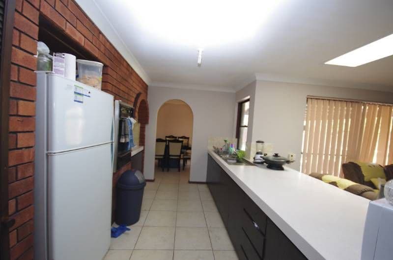 12 Waddington Crescent, KOONDOOLA WA 6064, Koondoola - Thumbnail 7