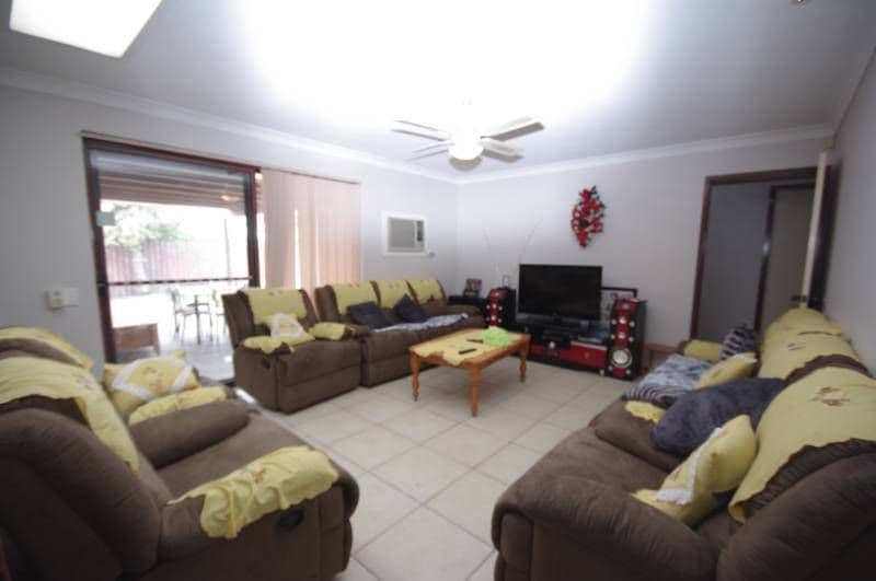 12 Waddington Crescent, KOONDOOLA WA 6064, Koondoola - Thumbnail 8