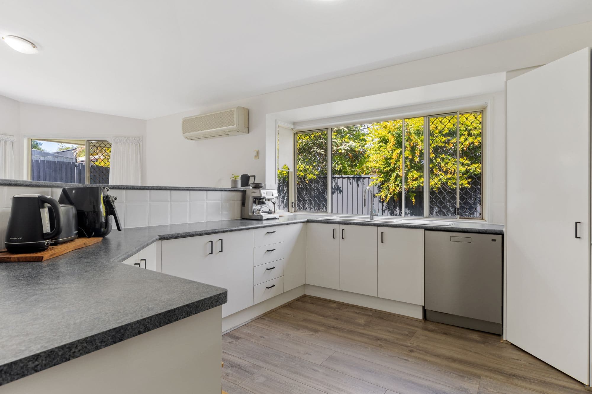 8 Akuna Way, Mango Hill QLD 4509, Mango Hill - Thumbnail 4