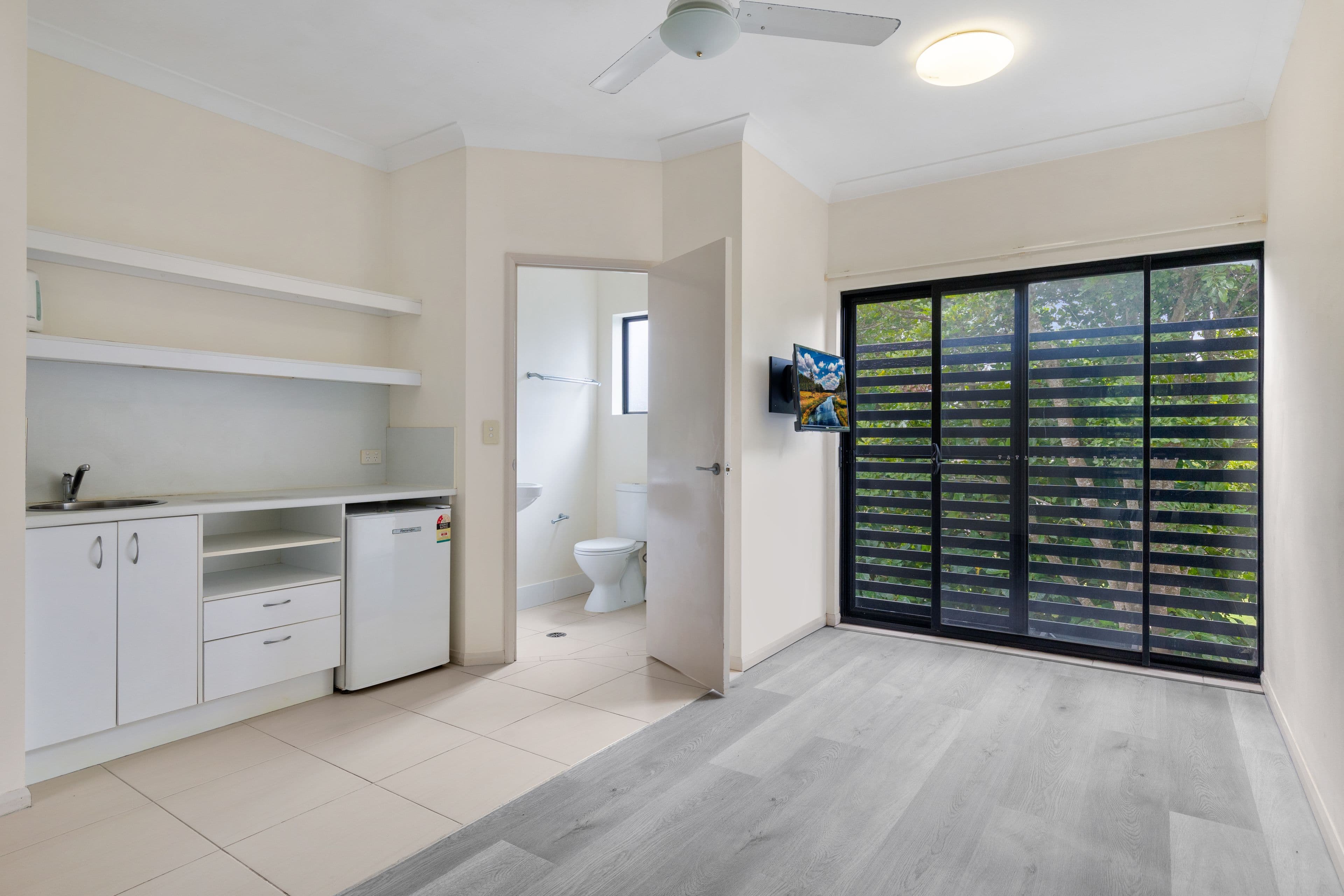 8 Hinley Avenue, Maroochydore QLD 4558, Maroochydore - Thumbnail 5