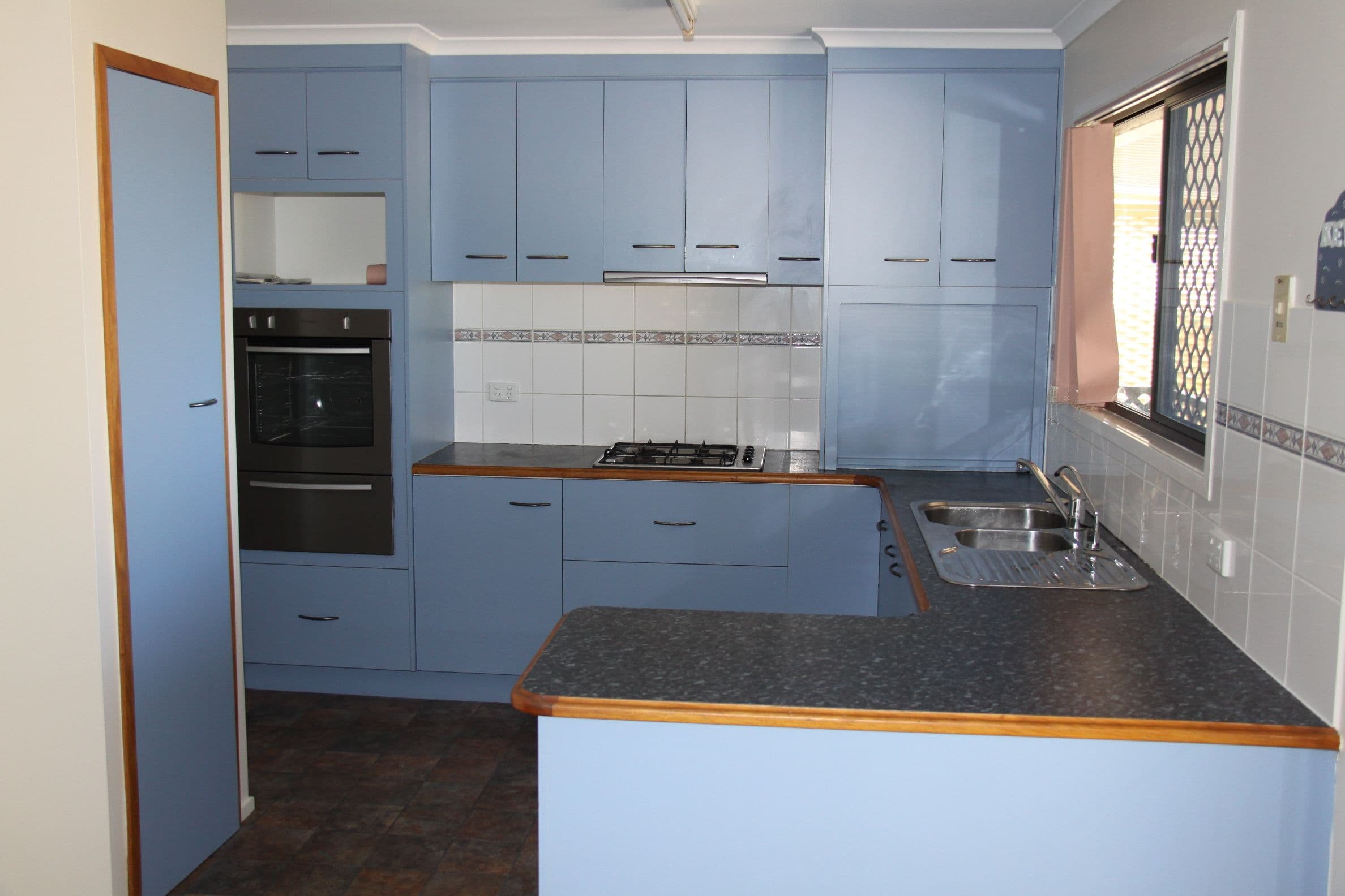 63 Hampton Drive, Tannum Sands QLD 4680, Tannum Sands - Thumbnail 3