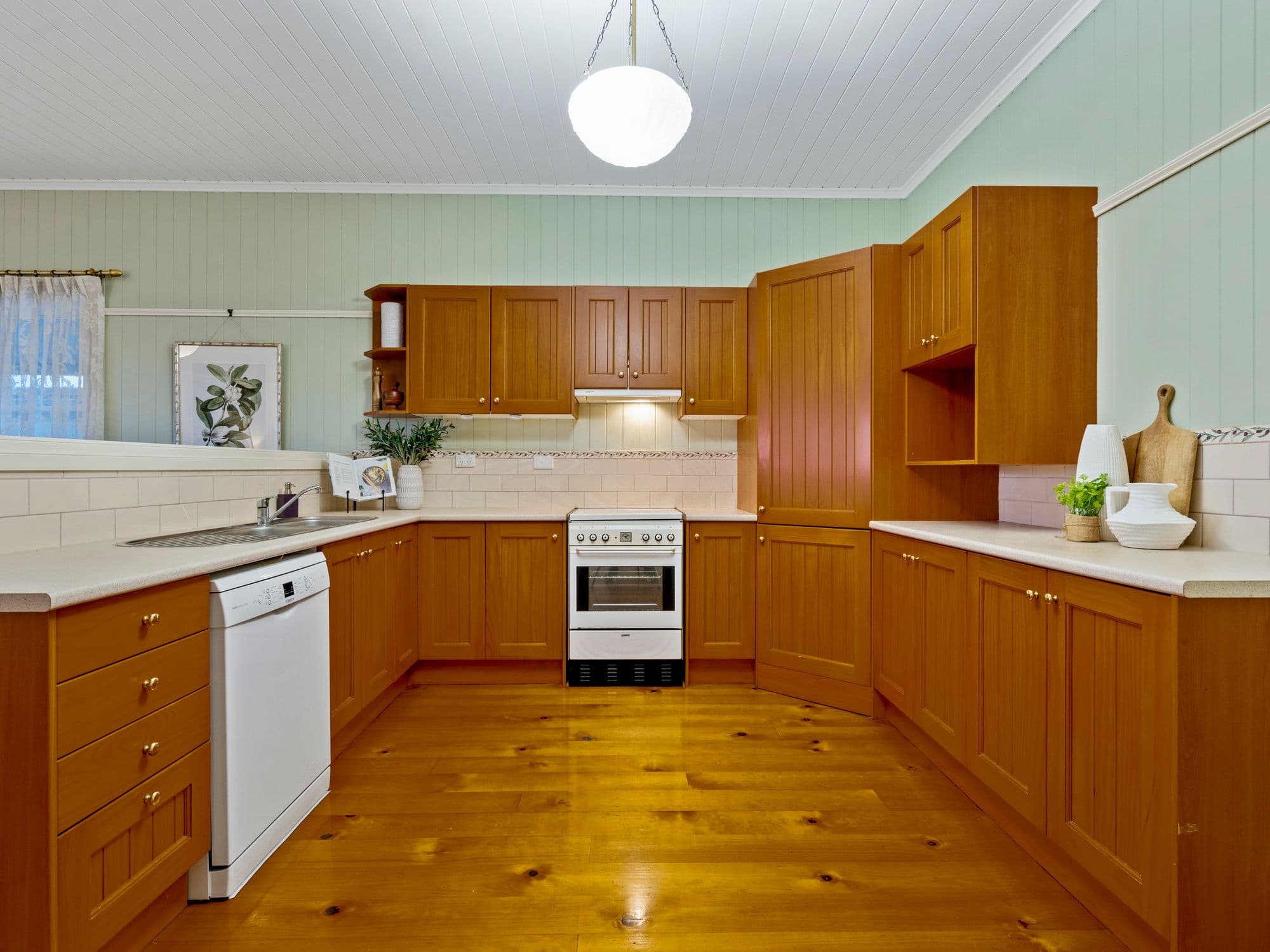 64 Raven Street, Camp Hill QLD 4152, Camp Hill - Thumbnail 4