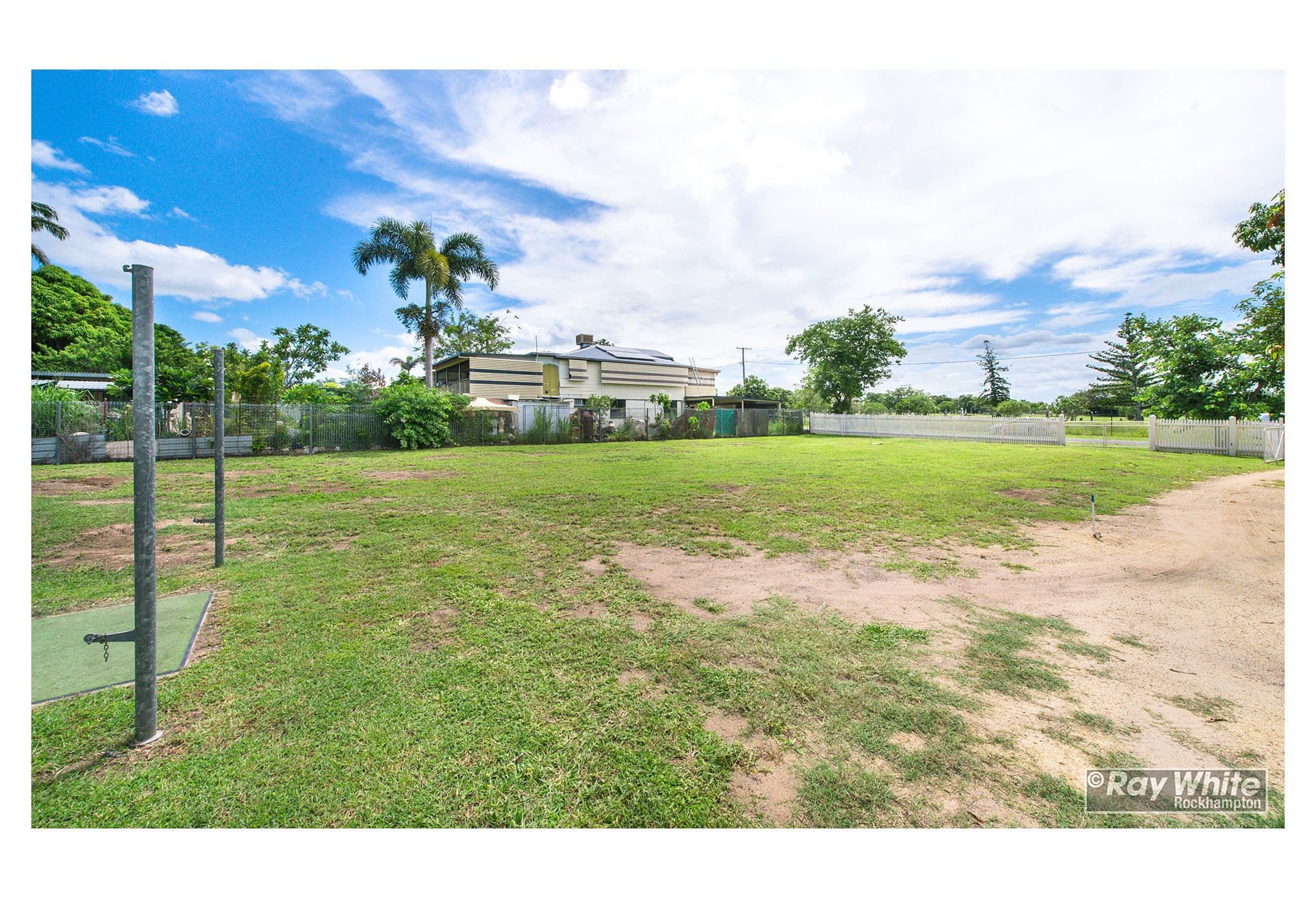 17 Ferguson Street, Allenstown QLD 4700, Allenstown - Thumbnail 2