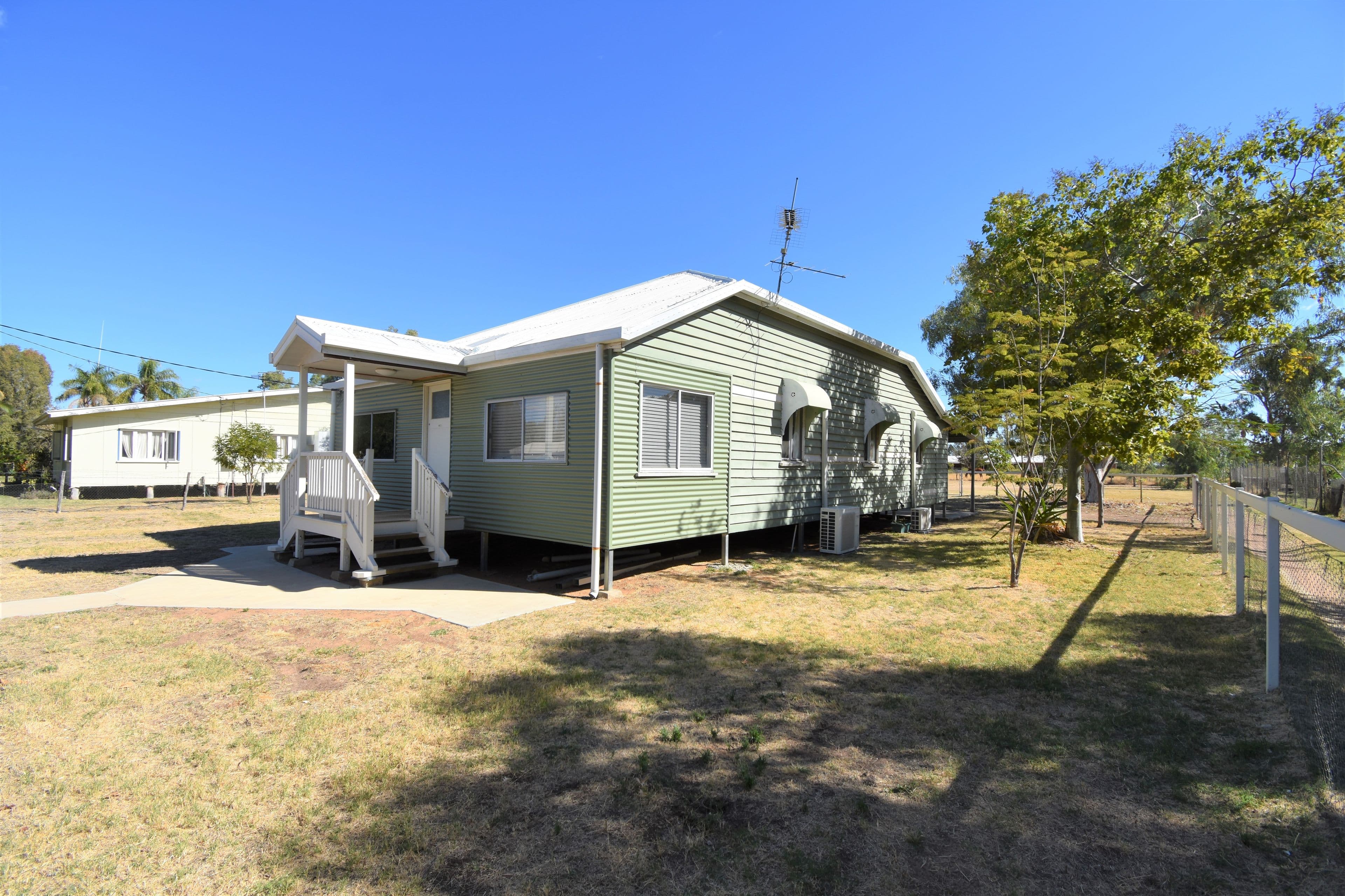 54 Willow Street, Barcaldine QLD 4725, Barcaldine - Image 1