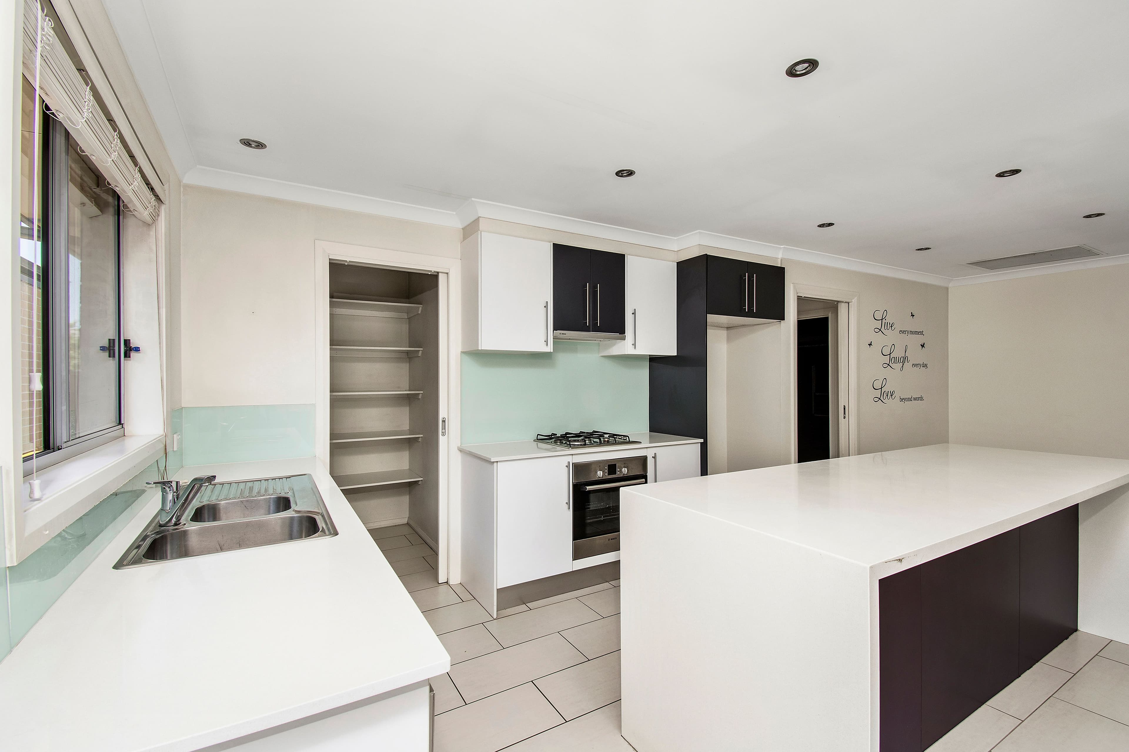 8 Stella Hume Street, Bonython ACT 2905, Bonython - Thumbnail 2