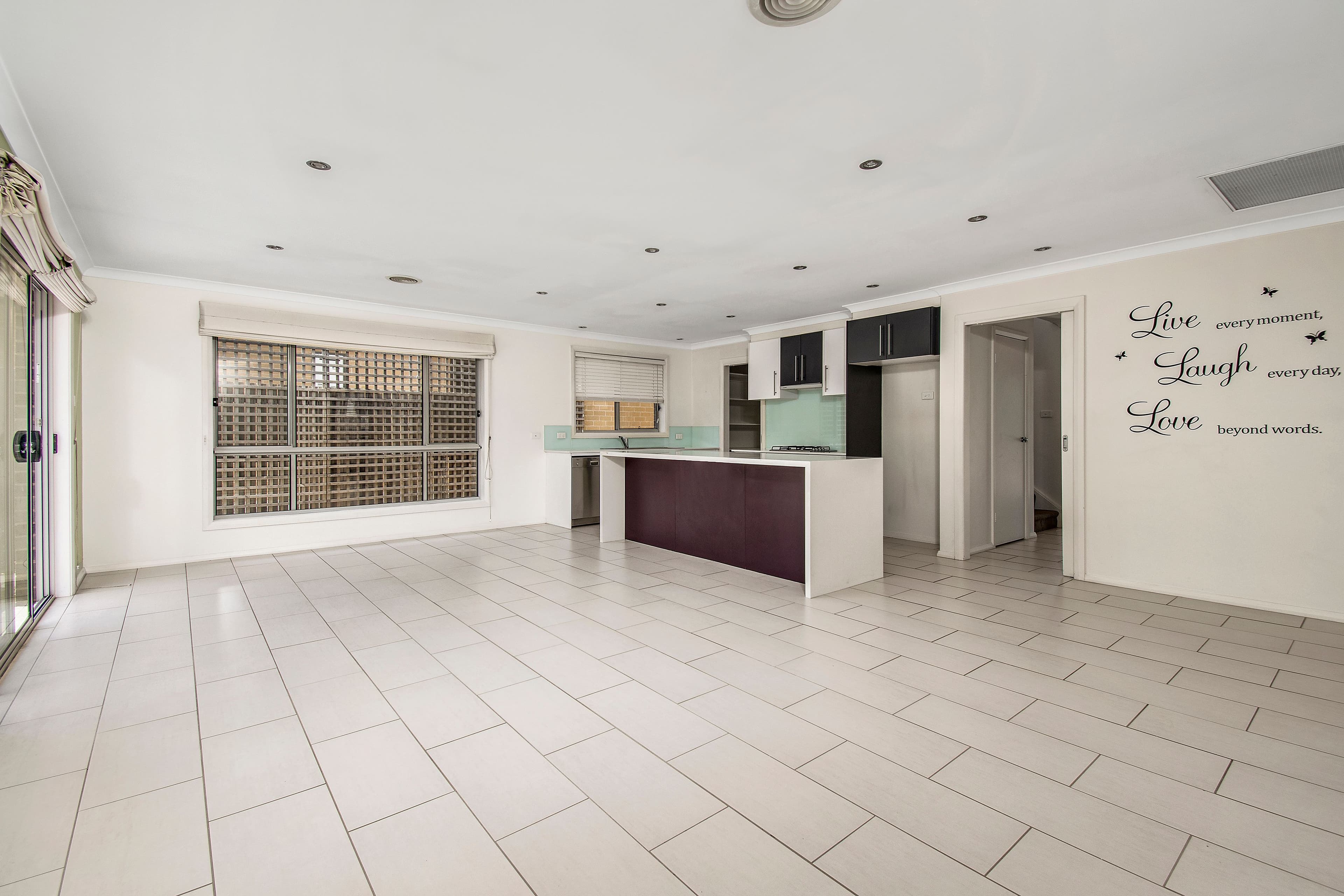 8 Stella Hume Street, Bonython ACT 2905, Bonython - Thumbnail 3