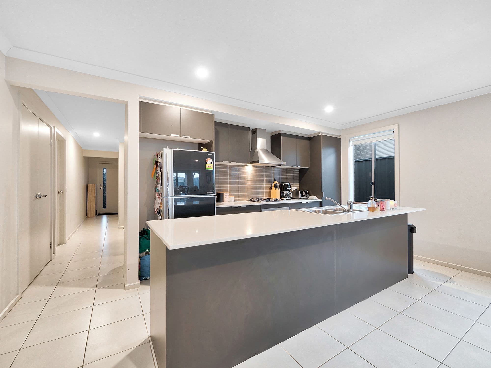 146 Elmslie Drive, Cranbourne East VIC 3977, Cranbourne East - Thumbnail 2