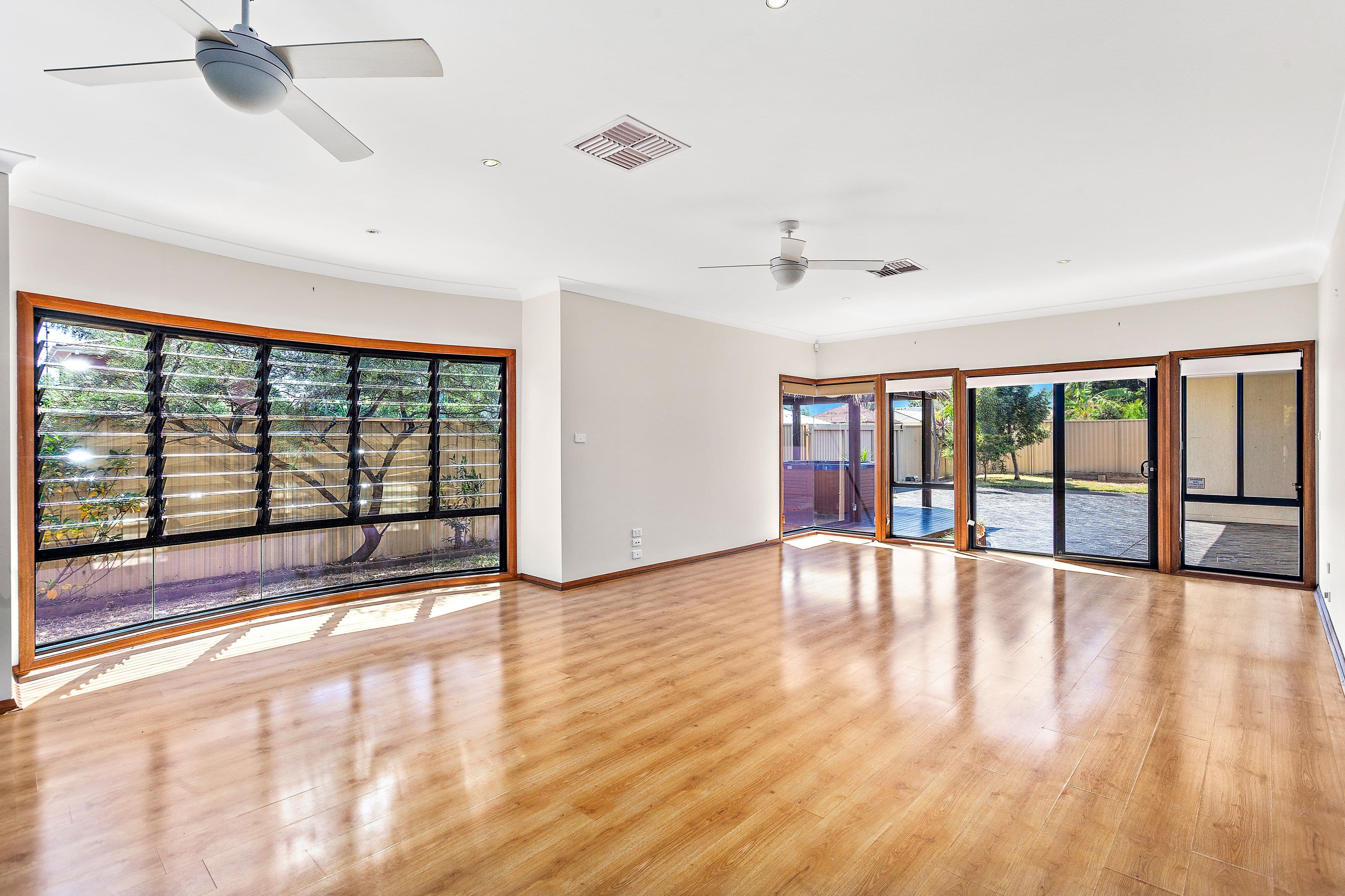 102 Central Avenue, Oak Flats - Thumbnail 4