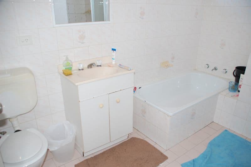 65 The Avenue, GRANVILLE NSW 2142, Granville - Thumbnail 4