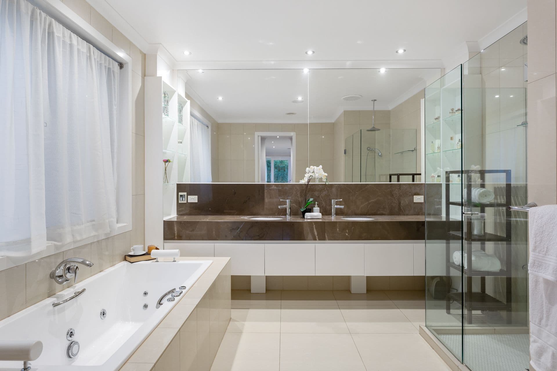 10 Bayside Drive, Sanctuary Lakes VIC 3030, Sanctuary Lakes - Thumbnail 4
