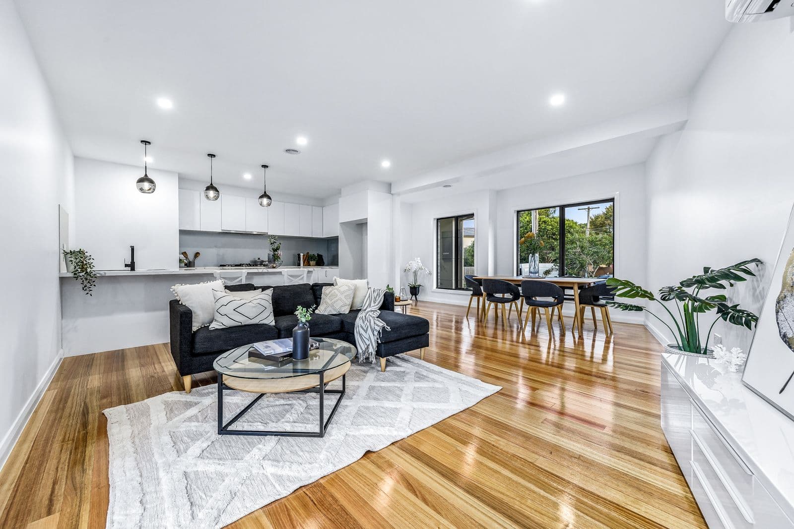 3 Capri Court, Notting Hill VIC 3168, Notting Hill - Thumbnail 2