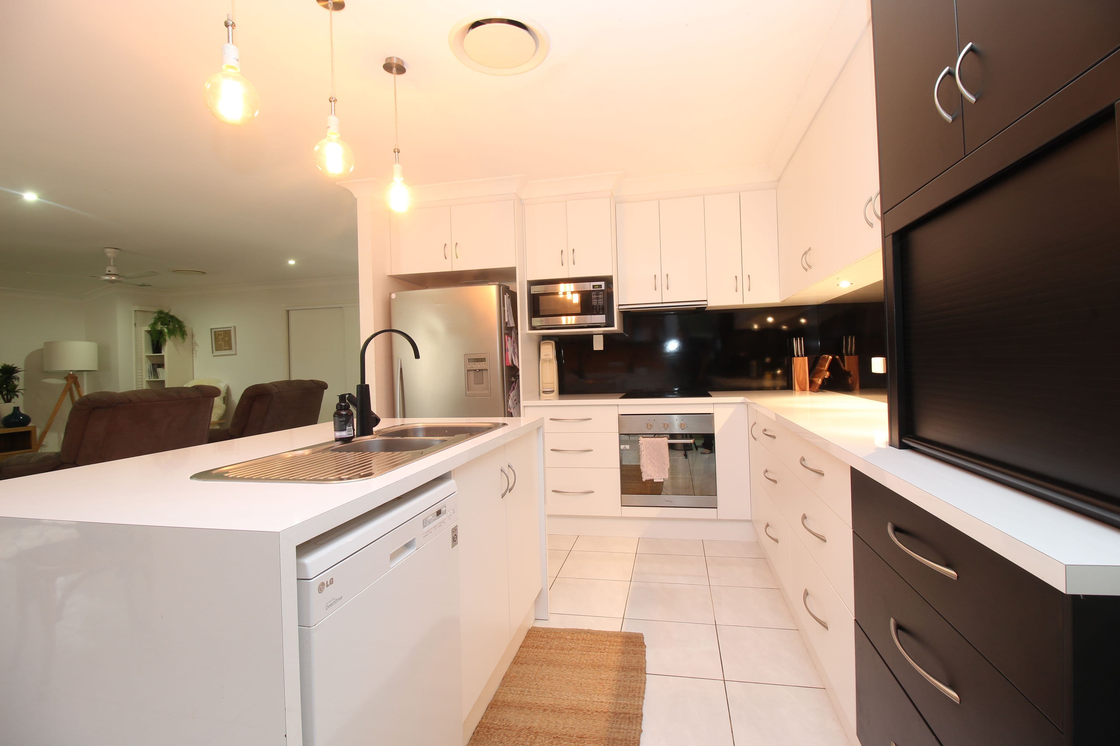 205/220 The Esplanade, Burleigh Heads QLD 4220, Burleigh Heads - Thumbnail 4