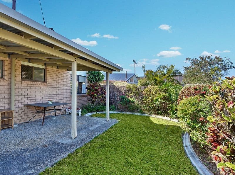 4 Kalinga Street, CALOUNDRA QLD 4551, Caloundra - Thumbnail 2