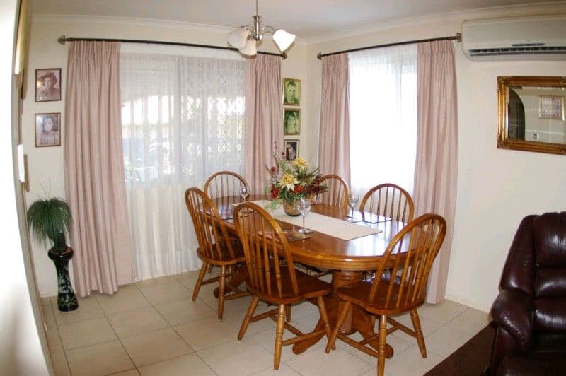 18 Linthaven Drive, ROTHWELL QLD 4022, Rothwell - Thumbnail 4