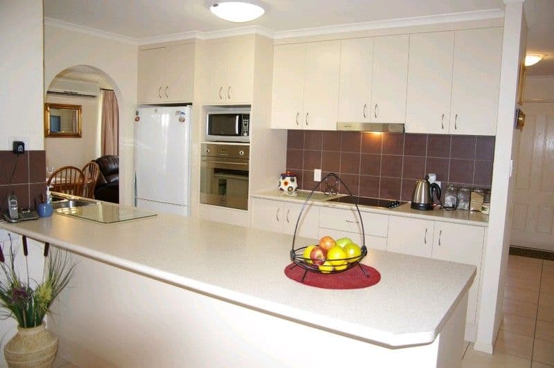 18 Linthaven Drive, ROTHWELL QLD 4022, Rothwell - Thumbnail 5