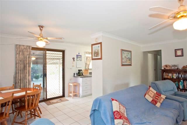 6 Parkridge Drive, WITHCOTT QLD 4352, Withcott - Thumbnail 2